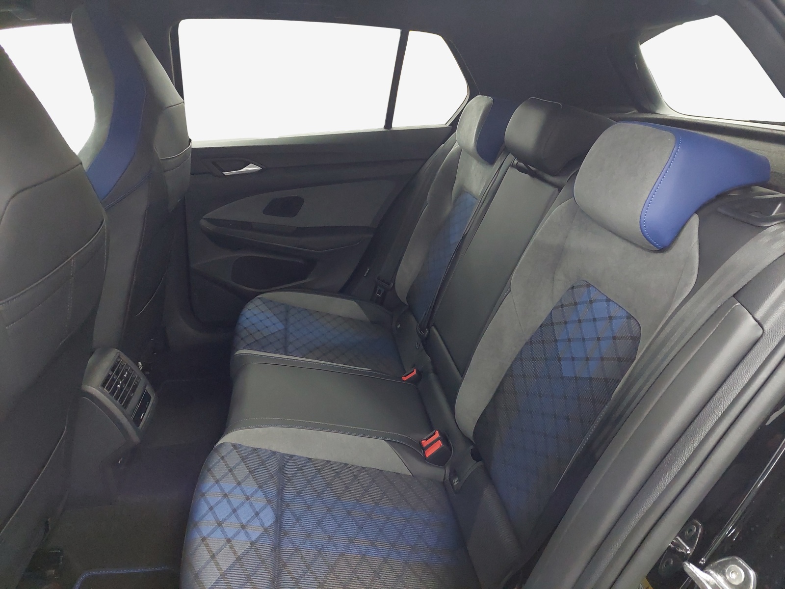 VW Golf 2.0 TSI R DSG 4 Motion-image-11