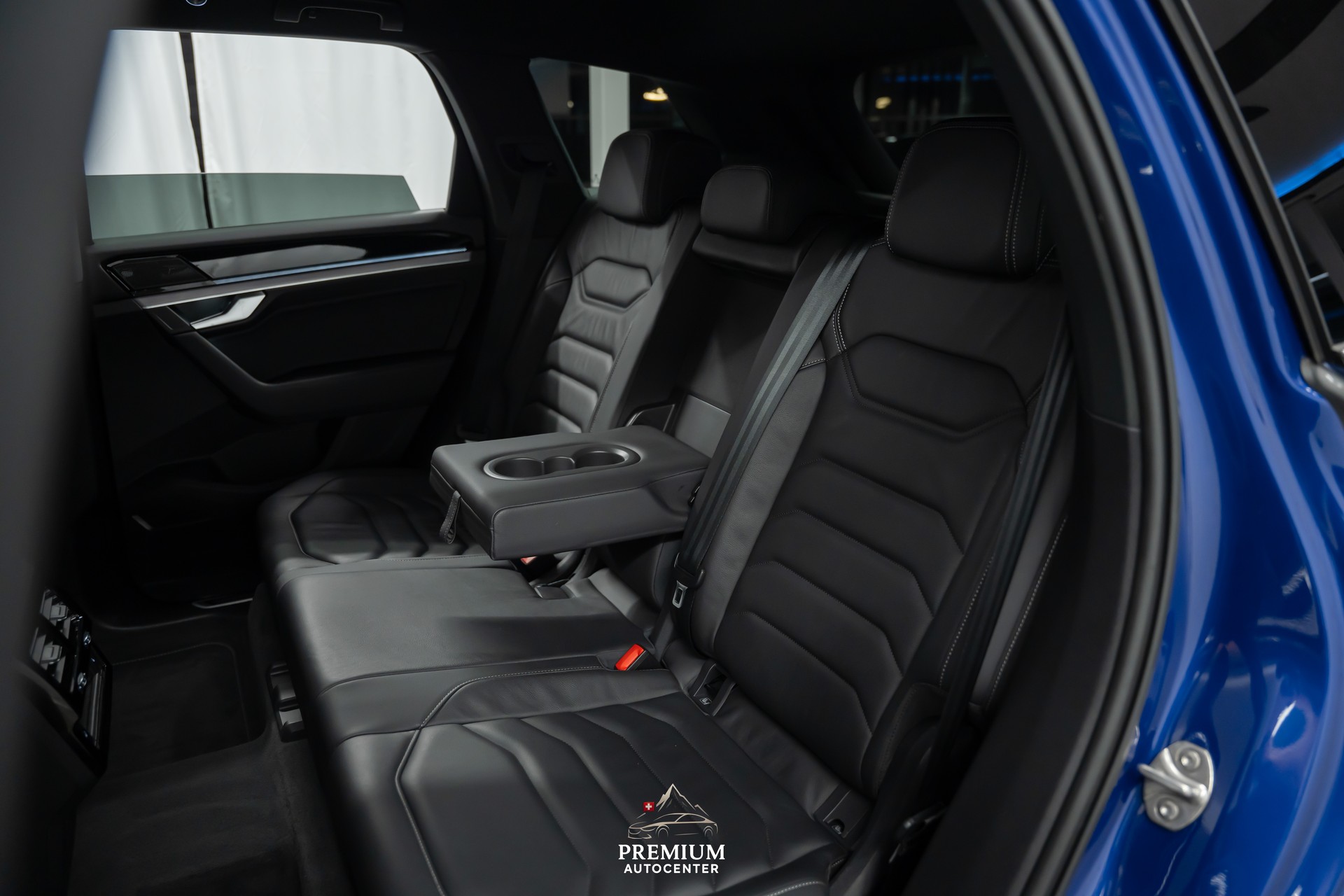 VW Touareg 3.0 TDI R Line Tiptronic *Black Style*Leder*Fahrassistenz*-image-14