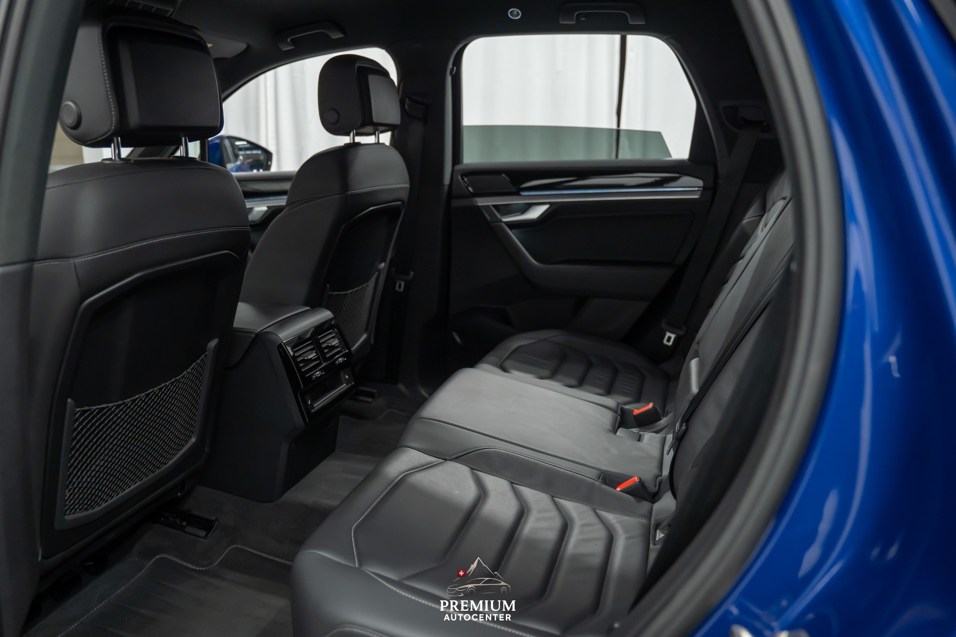VW Touareg 3.0 TDI R Line Tiptronic *Black Style*Leder*Fahrassistenz*-image-13
