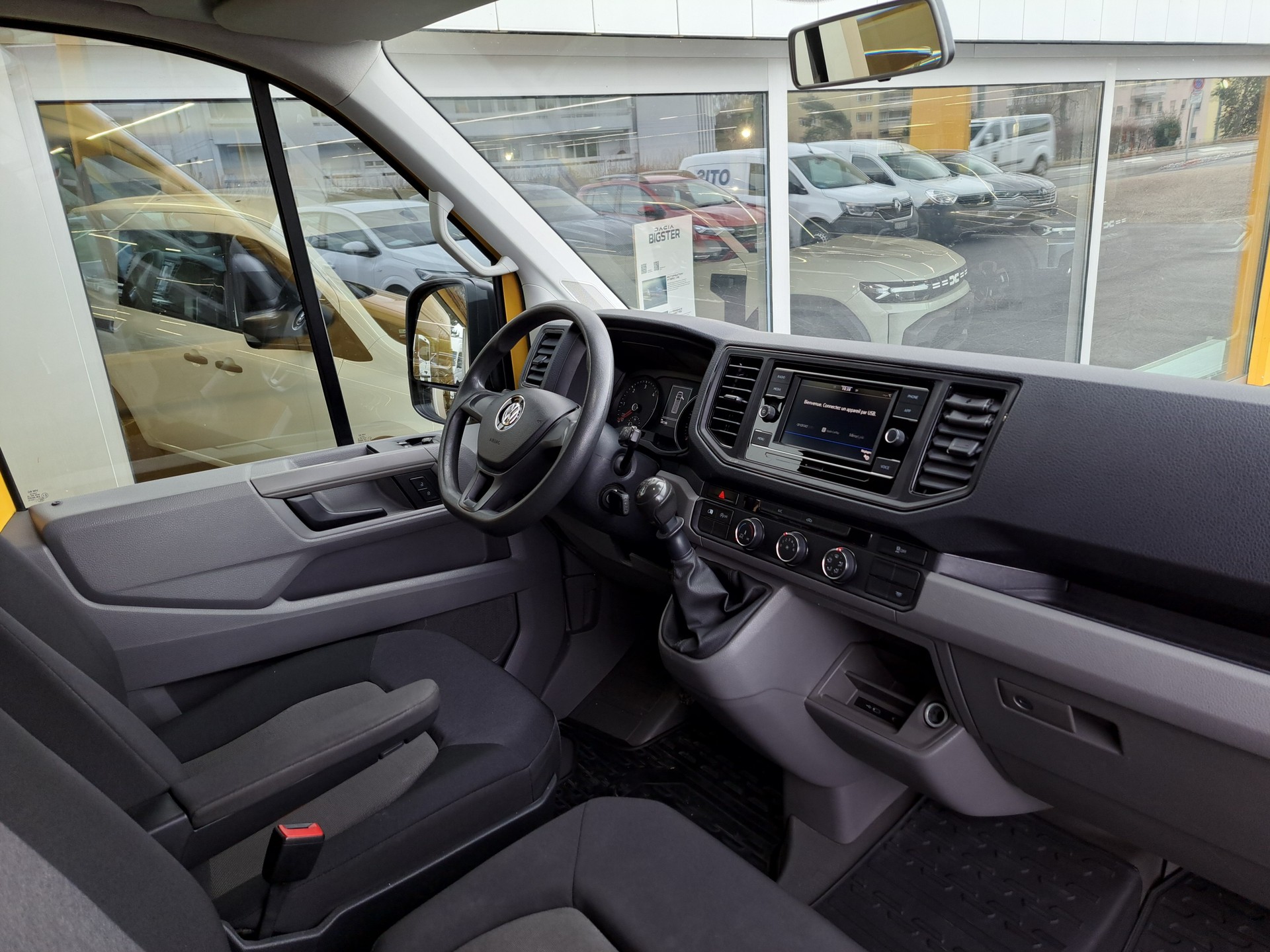 VW Crafter 35 2.0 TDI L4 4Motion-image-9