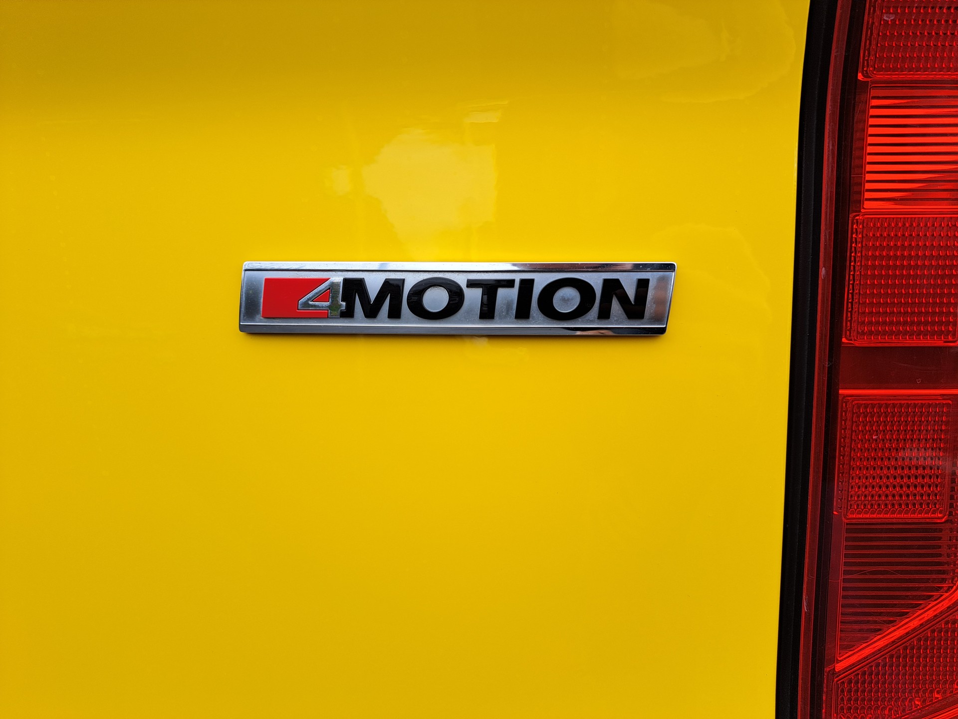 VW Crafter 35 2.0 TDI L4 4Motion-image-5