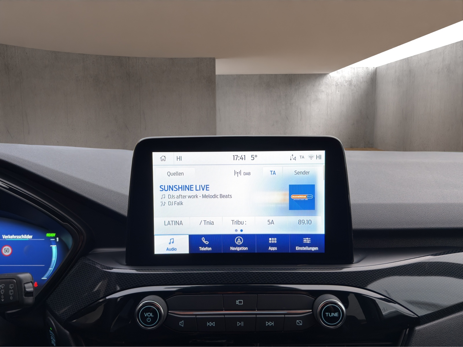 FORD Kuga 2.5 PHEV ST-Line 2WD-image-13