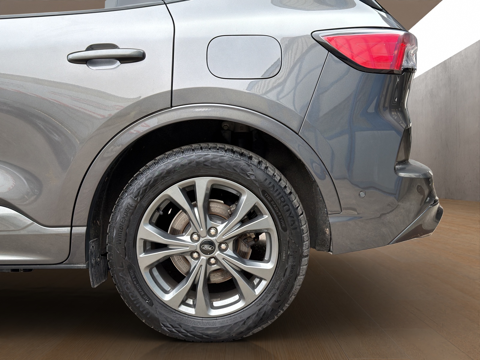 FORD Kuga 2.5 PHEV ST-Line 2WD-image-24