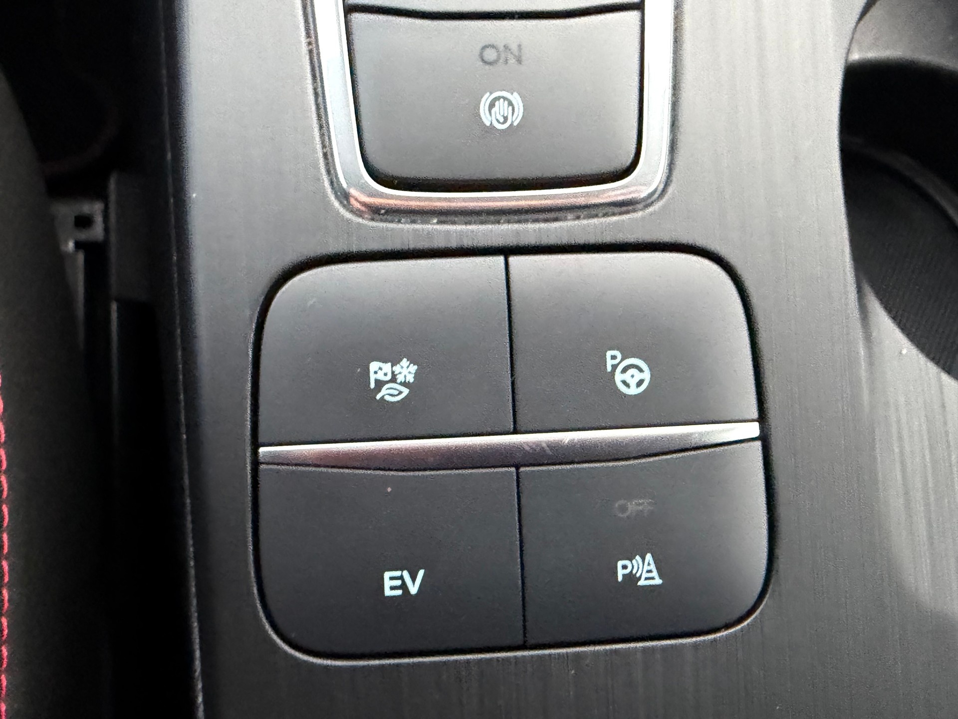 FORD Kuga 2.5 PHEV ST-Line 2WD-image-21