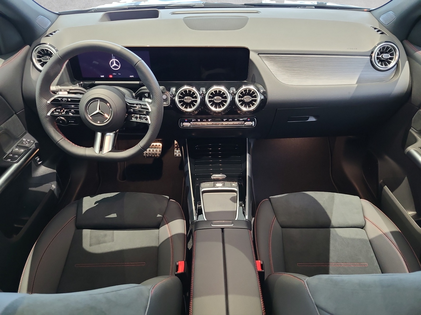 MERCEDES-BENZ GLA 250 4Matic 8G-DCT Swiss Star-image-11
