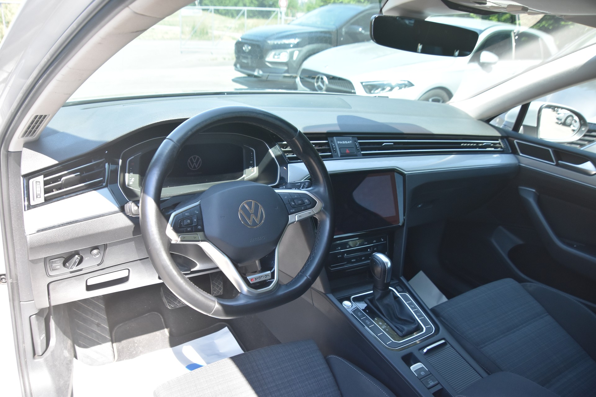 VW Passat 2.0 TDI BMT Business 4Motion DSG-image-8