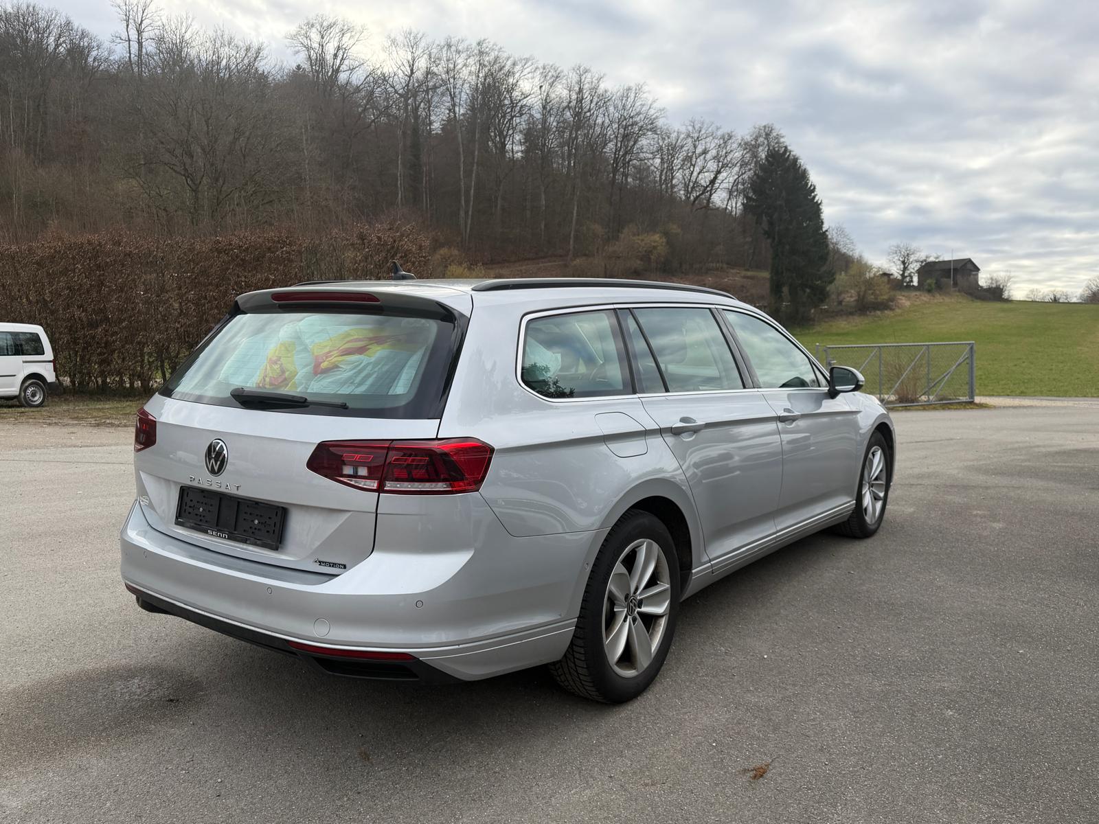 VW Passat 2.0 TDI BMT Business 4Motion DSG-image-4