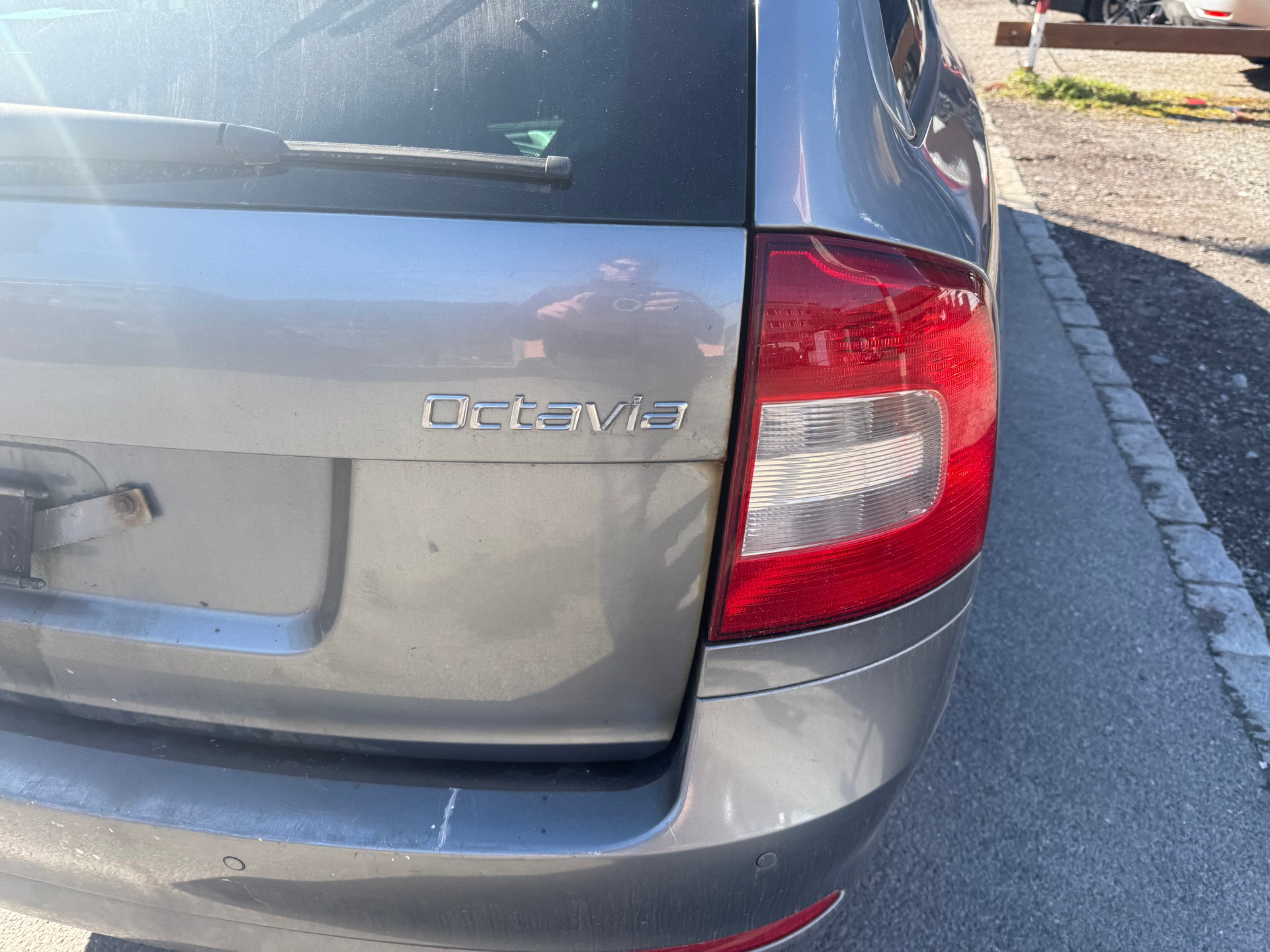 SKODA Octavia Combi 1.6 TDI AllDrive 4x4-image-11