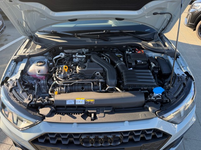 AUDI A1 Sportback 35 TFSI S Line S-tronic-image-19