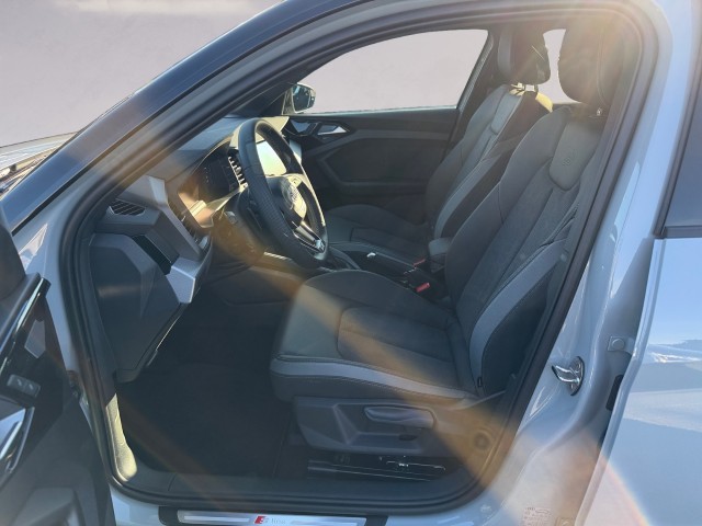 AUDI A1 Sportback 35 TFSI S Line S-tronic-image-9