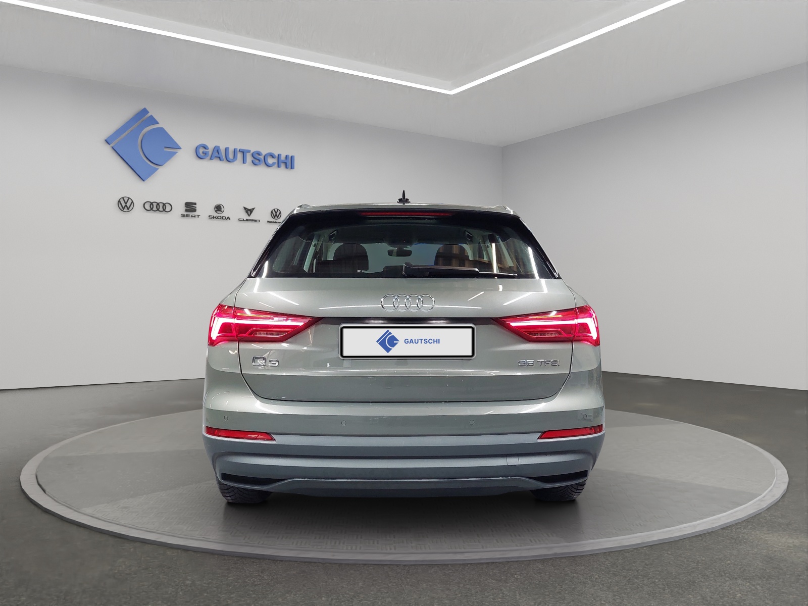 AUDI Q3 35 TFSI Attraction S-tronic-image-3