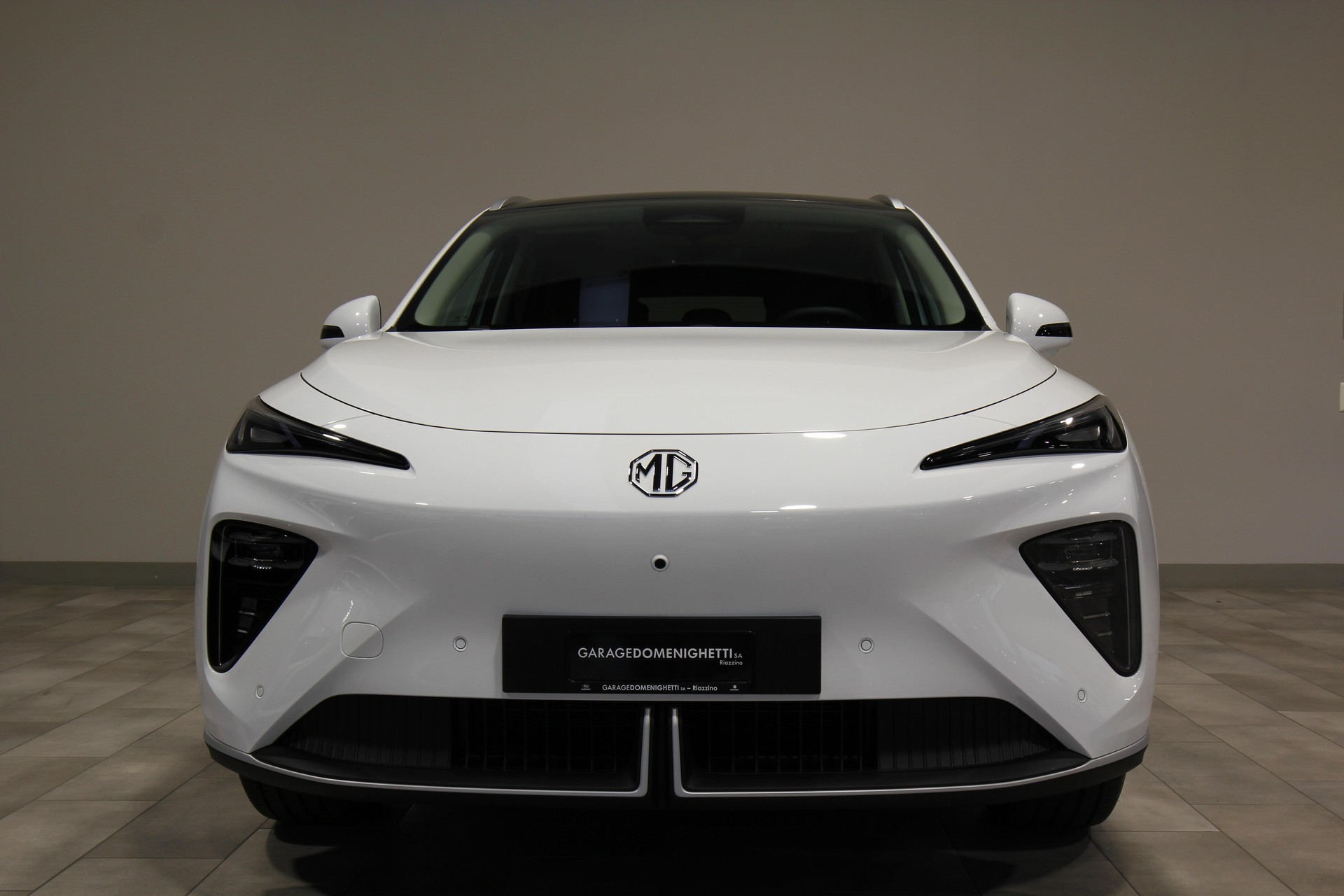 MG S6 EV 77 kWh Luxury 4WD-image-4