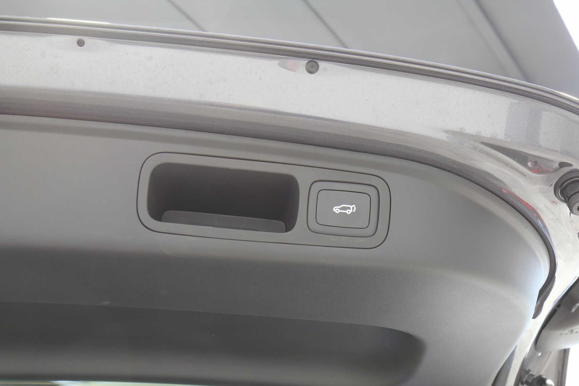 MG S6 EV 77 kWh Luxury 4WD-image-10