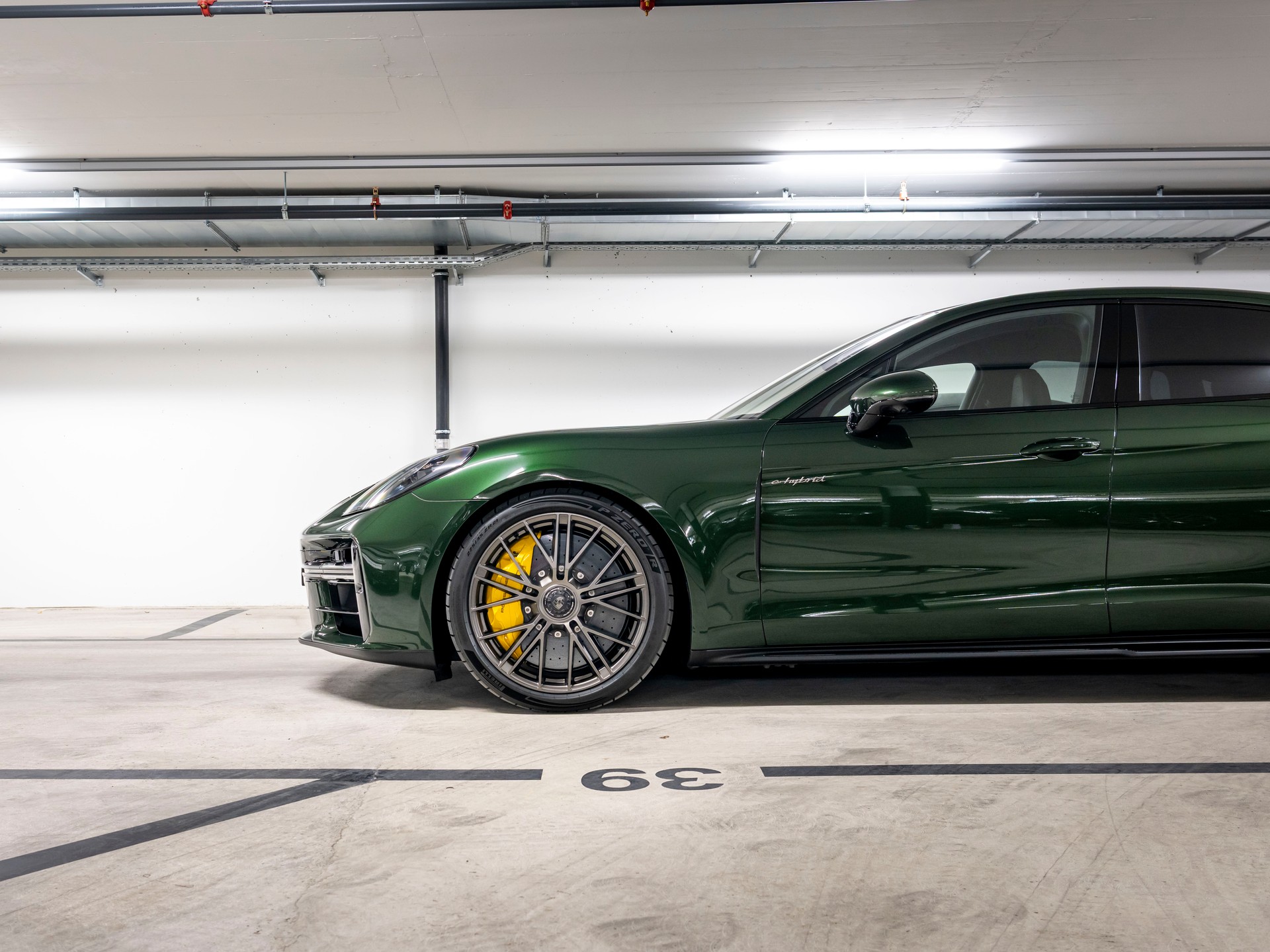 PORSCHE Panamera Turbo S E-Hybrid PDK-image-9