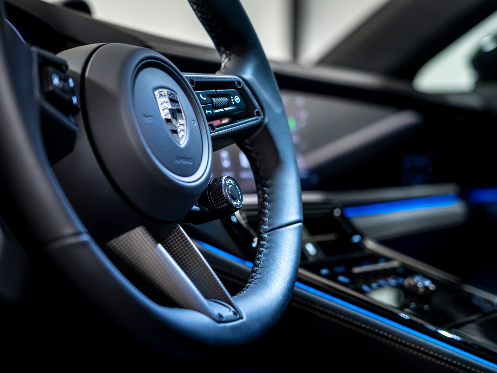 PORSCHE Panamera Turbo S E-Hybrid PDK-image-12