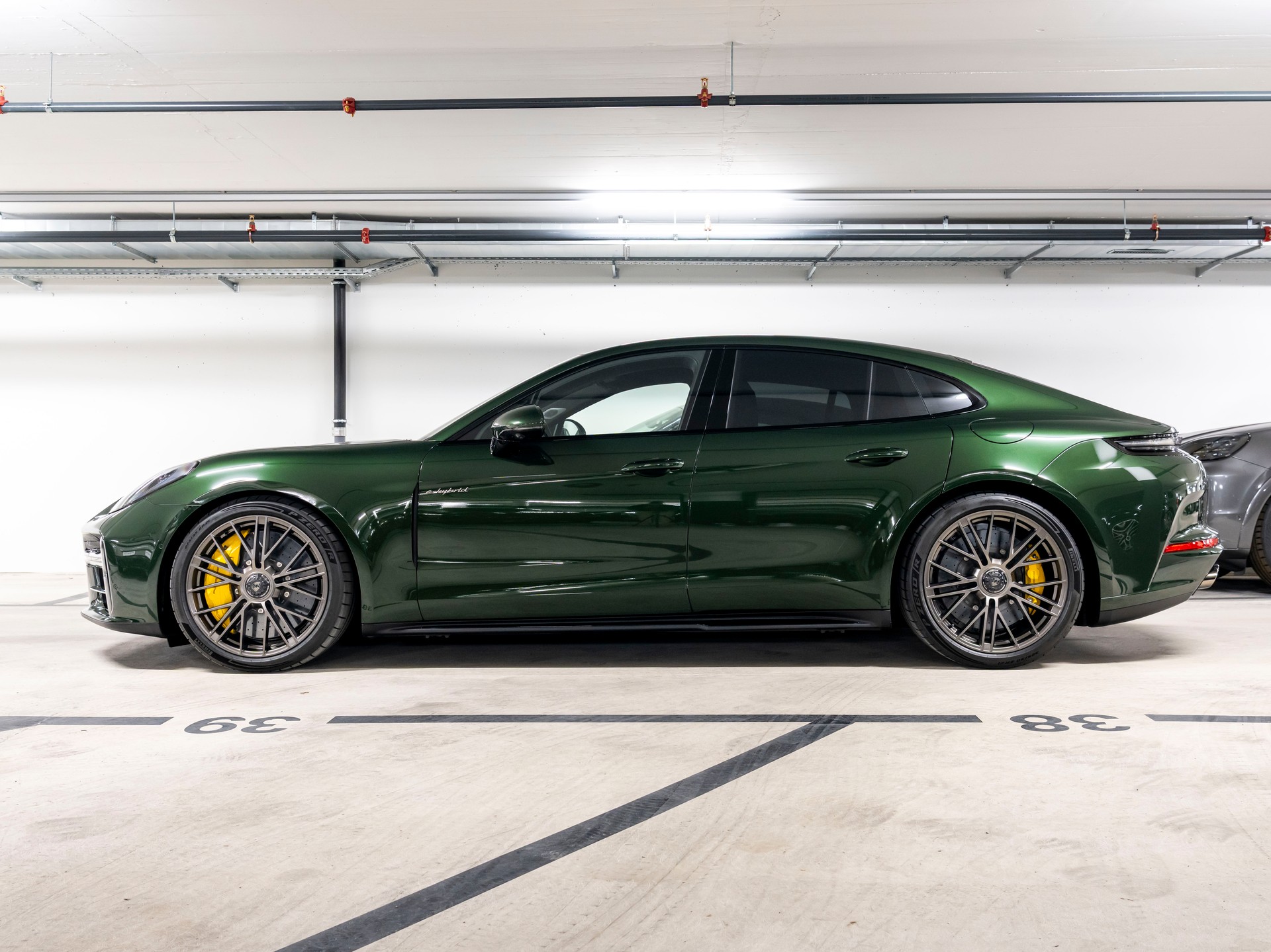 PORSCHE Panamera Turbo S E-Hybrid PDK-showroom-element-1