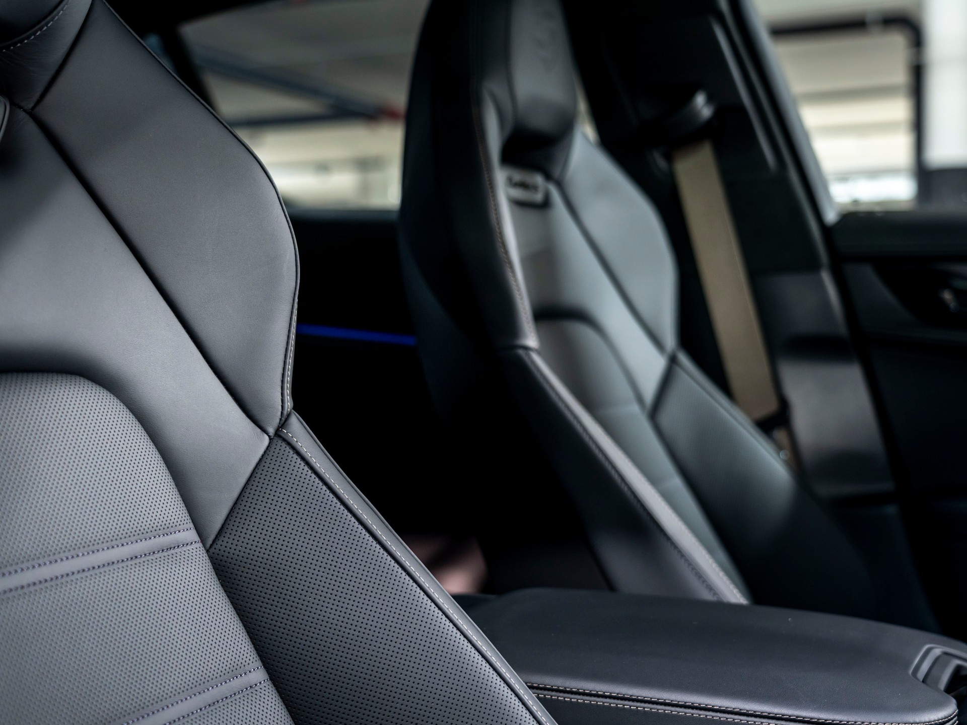 PORSCHE Panamera Turbo S E-Hybrid PDK-image-21