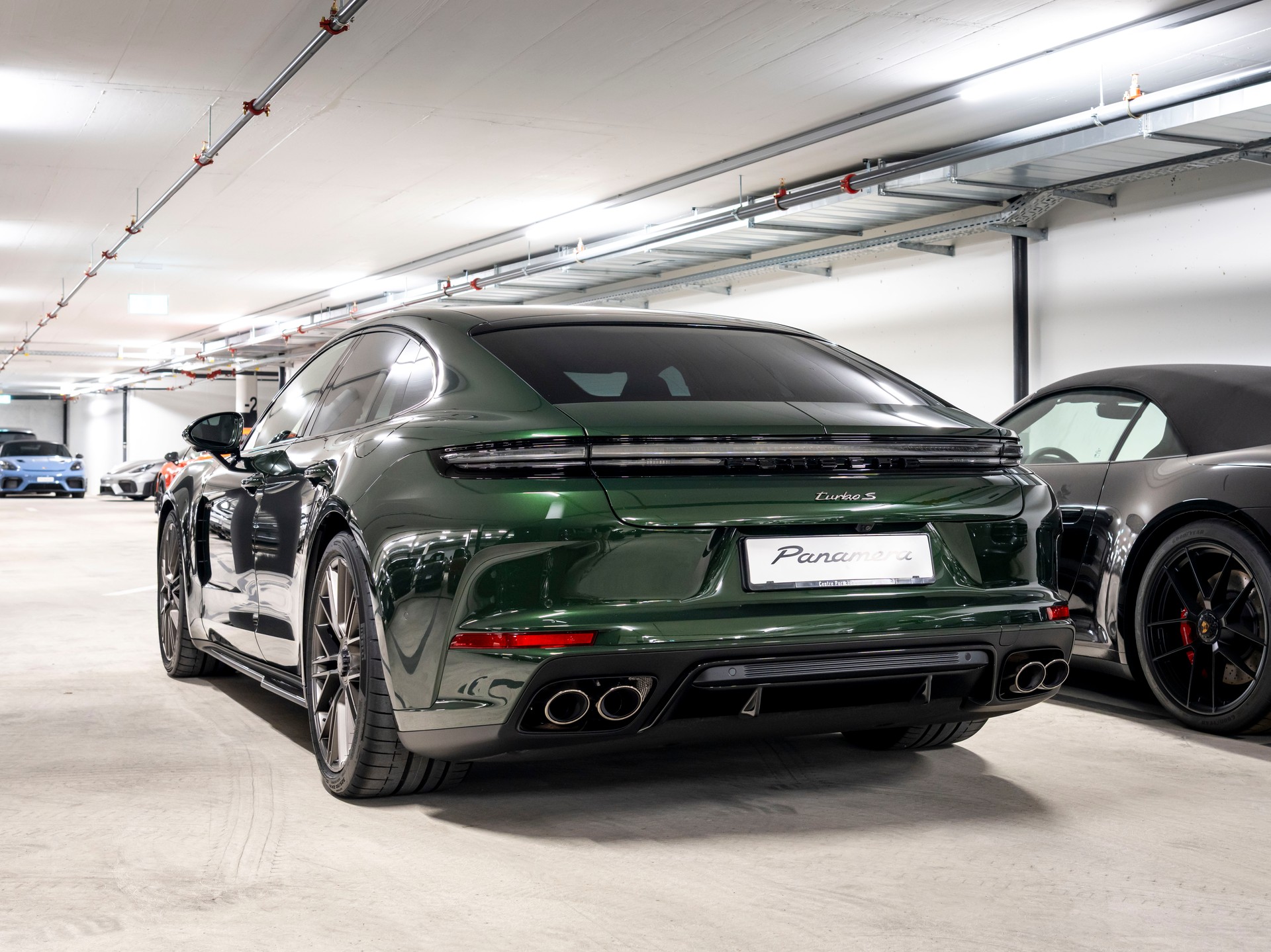 PORSCHE Panamera Turbo S E-Hybrid PDK-showroom-element-2