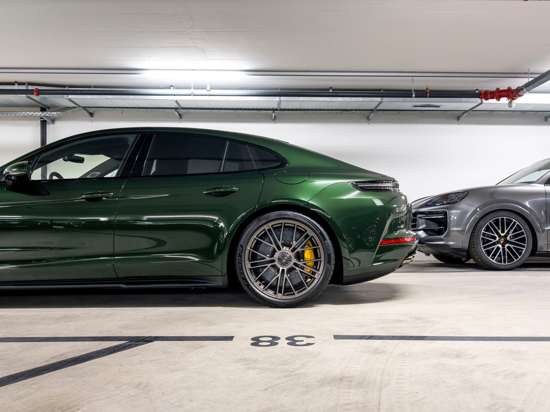 PORSCHE Panamera Turbo S E-Hybrid PDK-image-10