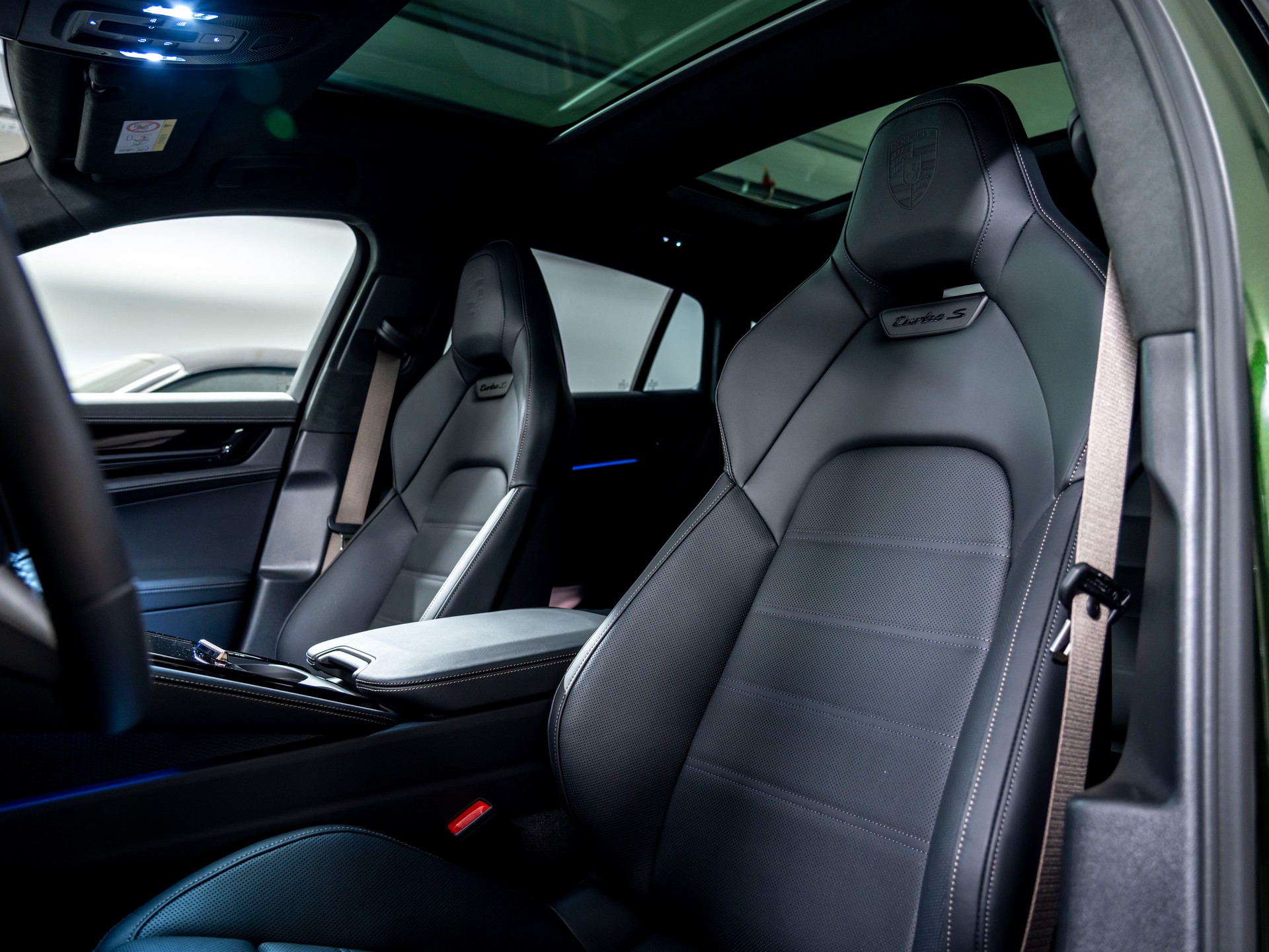 PORSCHE Panamera Turbo S E-Hybrid PDK-image-14