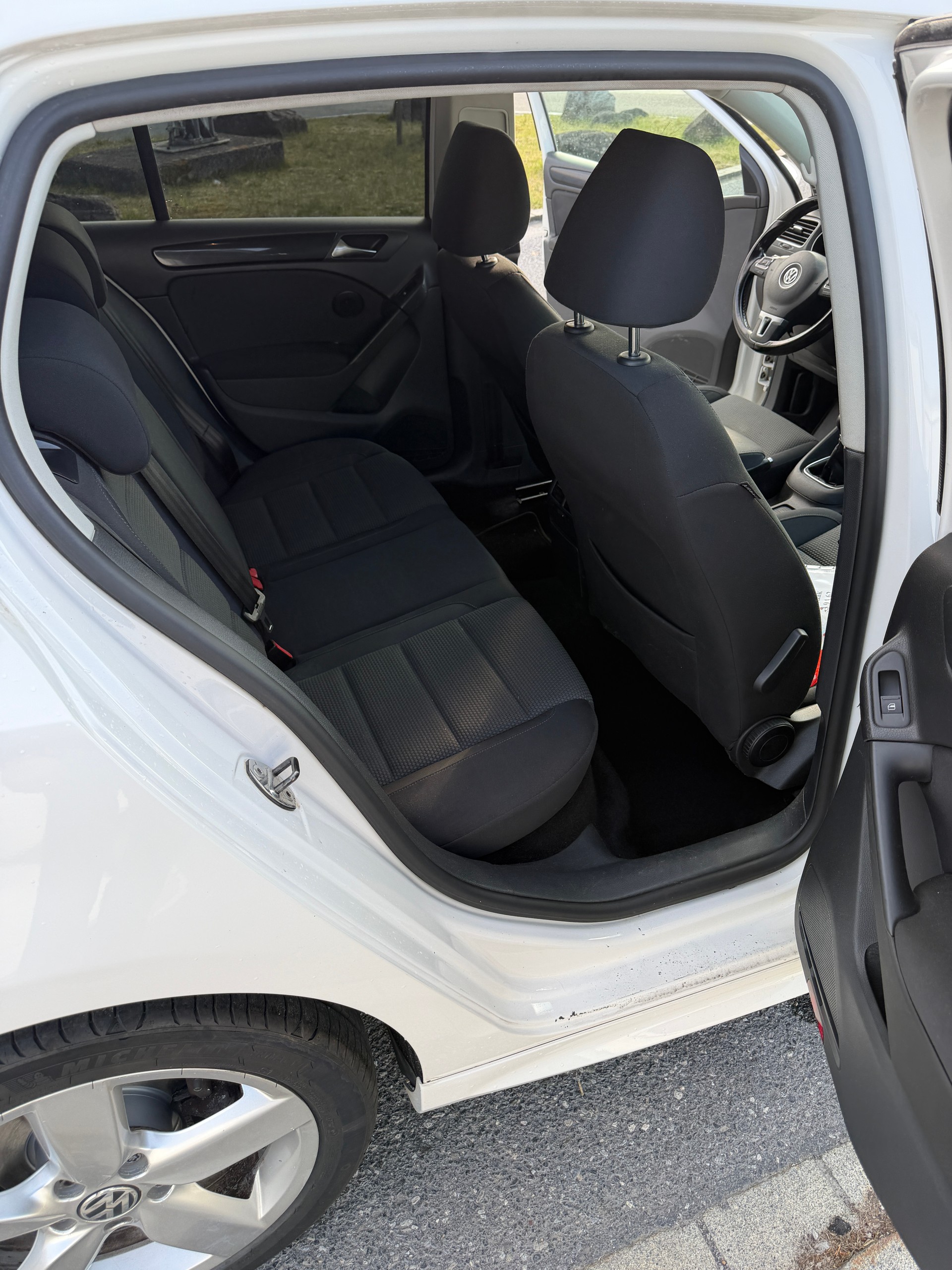 VW Golf 1.4 TSI Highline-image-11