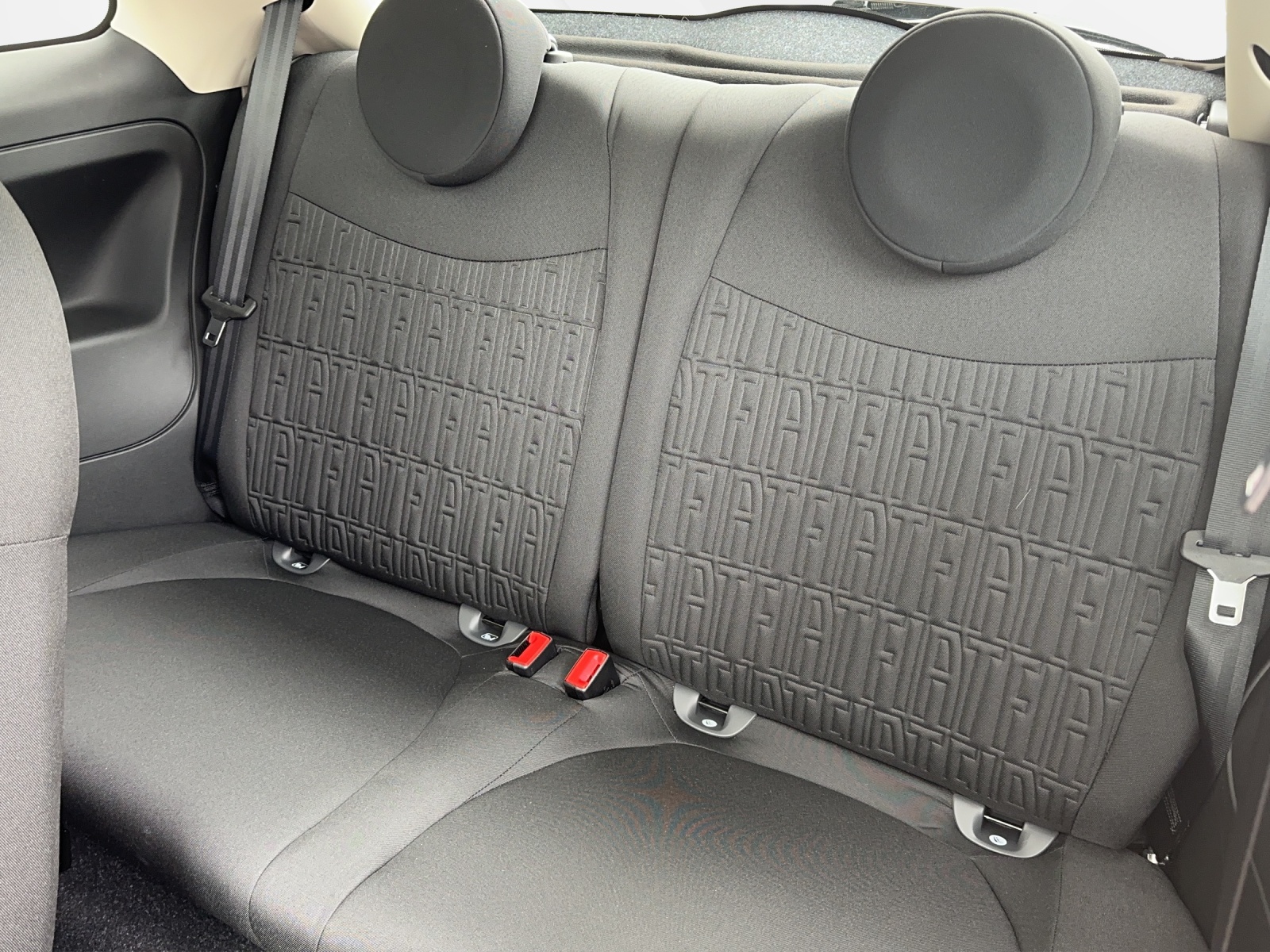 FIAT 500 1.0 Hybrid Lounge-image-13
