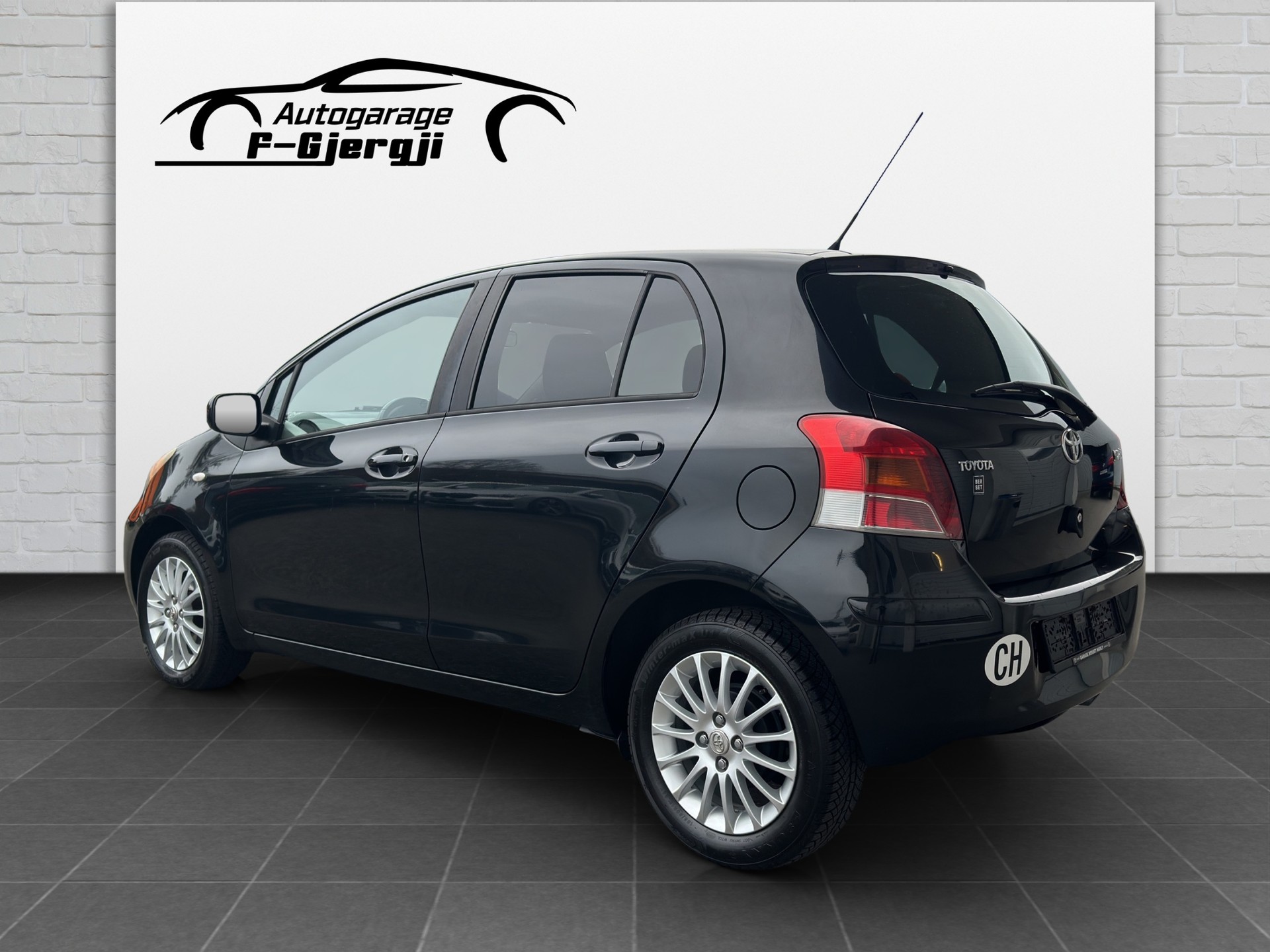TOYOTA Yaris 1.33 S-image-3