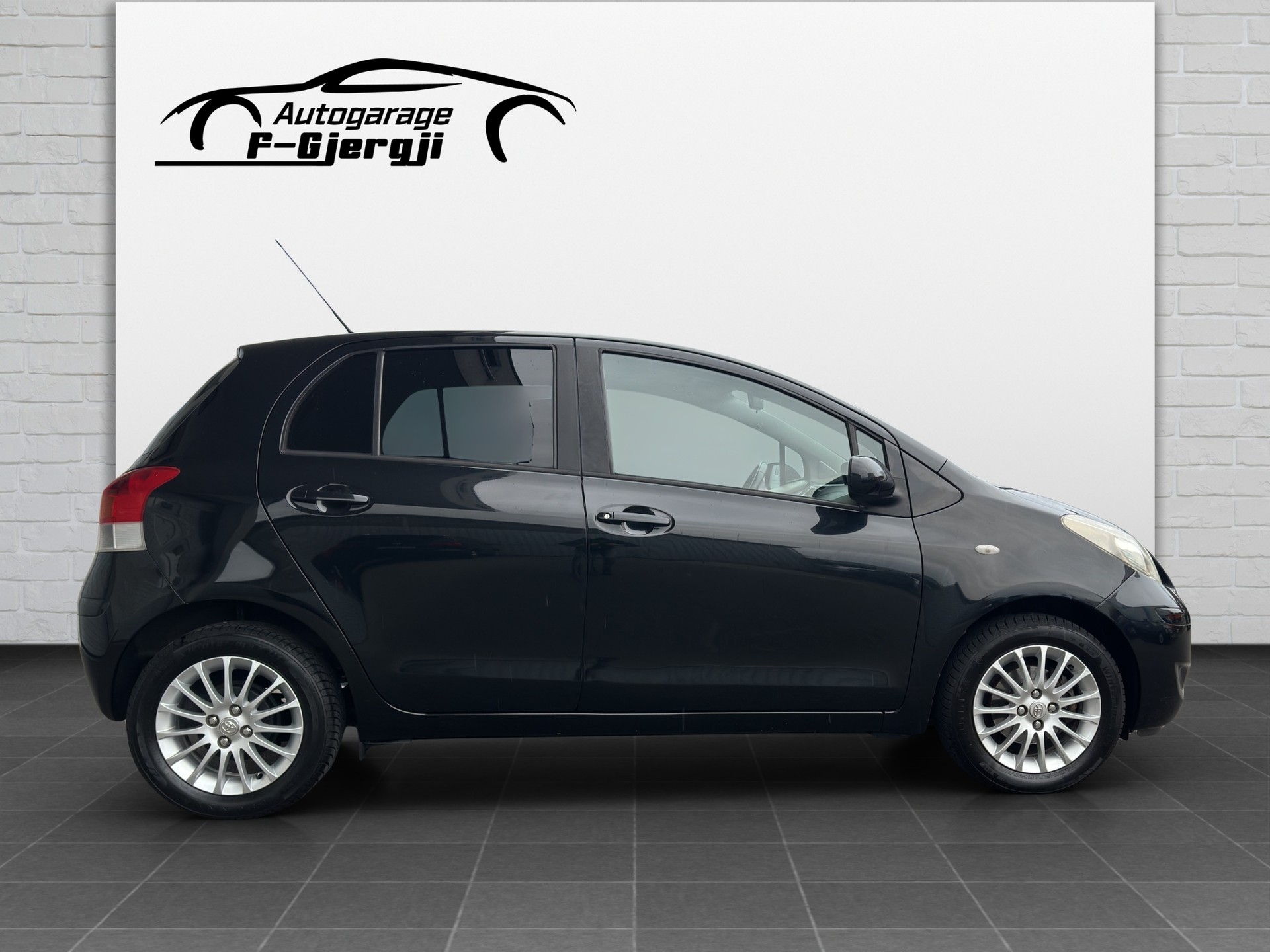 TOYOTA Yaris 1.33 S-image-6