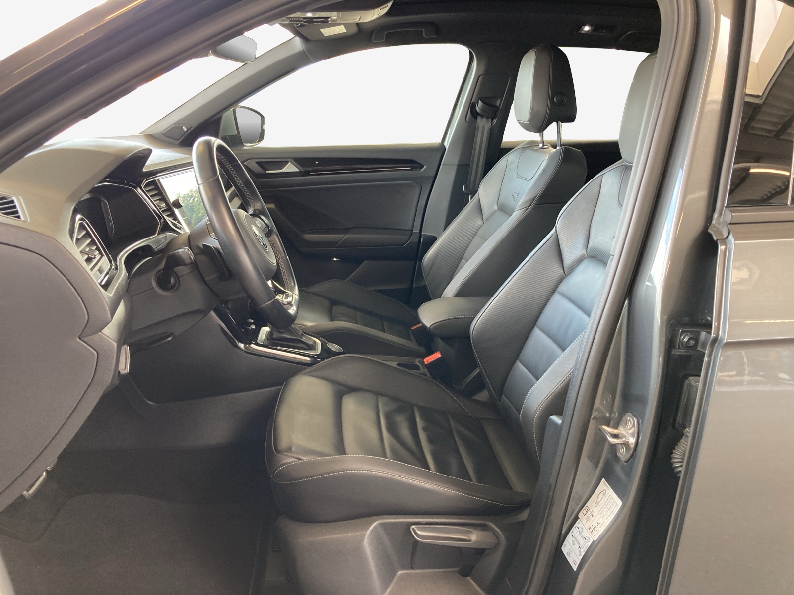VW T-Roc 2.0 TSI R DSG 4Motion-image-7