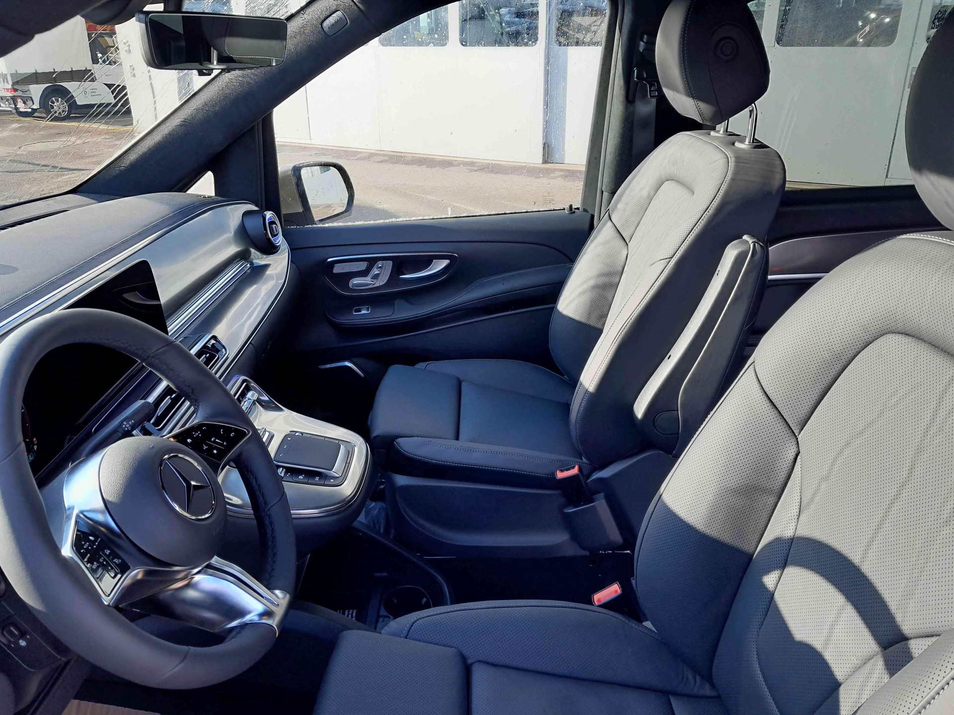 MERCEDES-BENZ V 300d Exclusive L 4x4-image-8