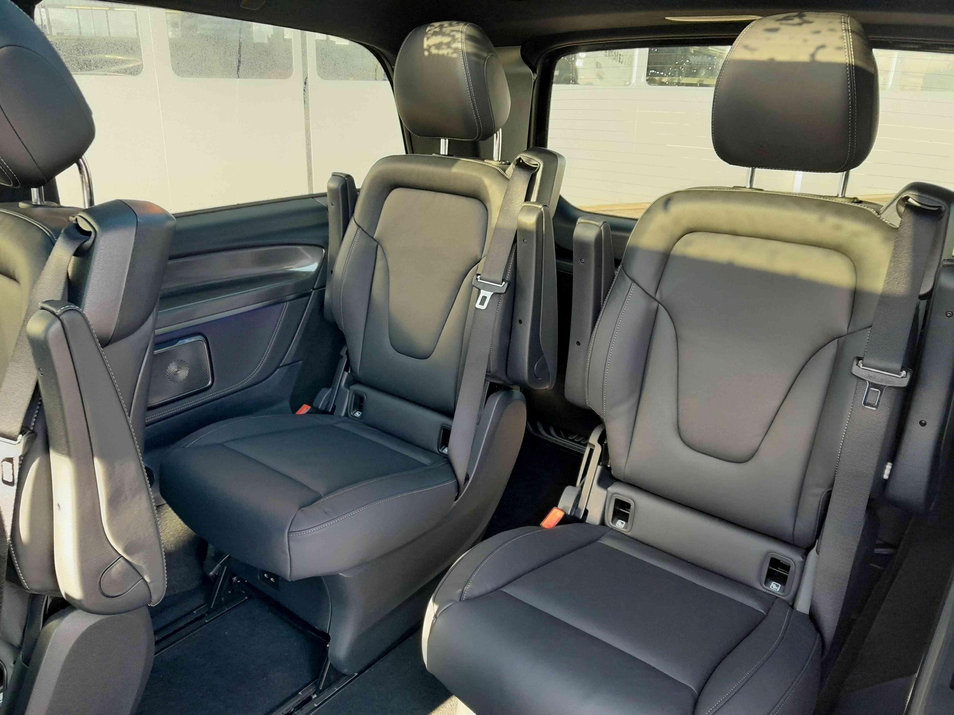 MERCEDES-BENZ V 300d Exclusive L 4x4-image-17