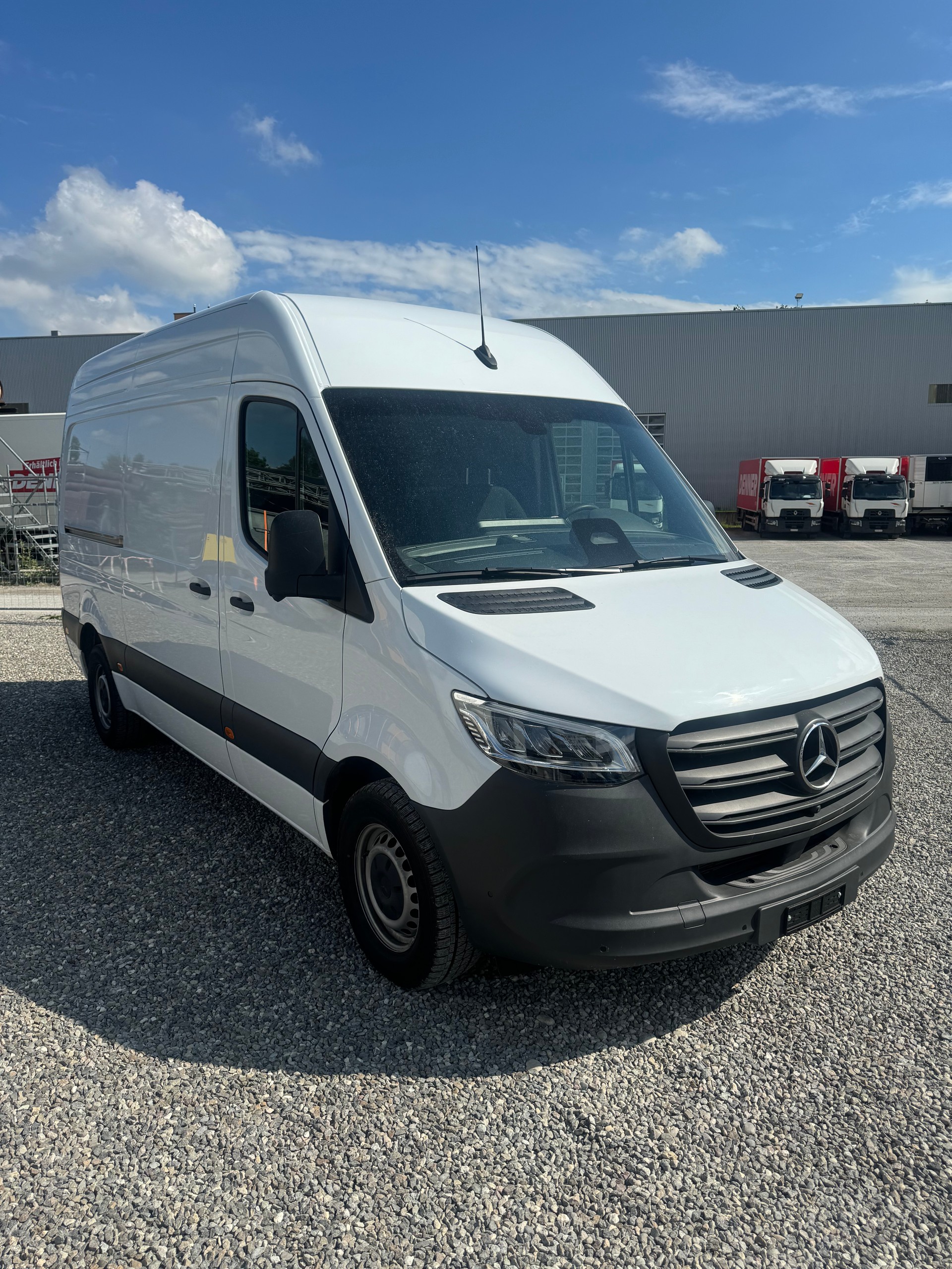 MERCEDES-BENZ Sprinter 317 CDI Standard L2H2 9G-TRONIC Facelift Modell 2025-image-8