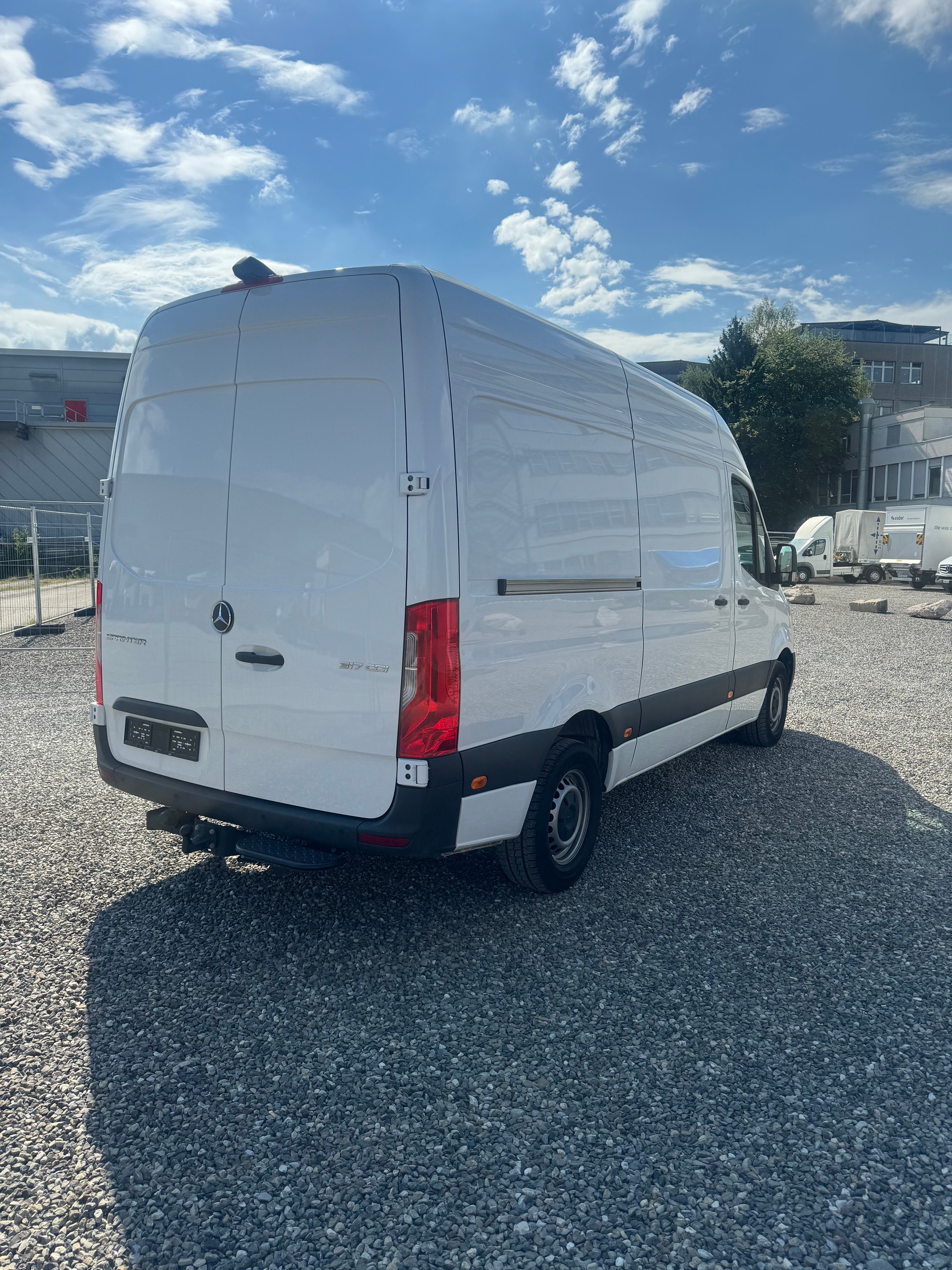 MERCEDES-BENZ Sprinter 317 CDI Standard L2H2 9G-TRONIC Facelift Modell 2025-image-6
