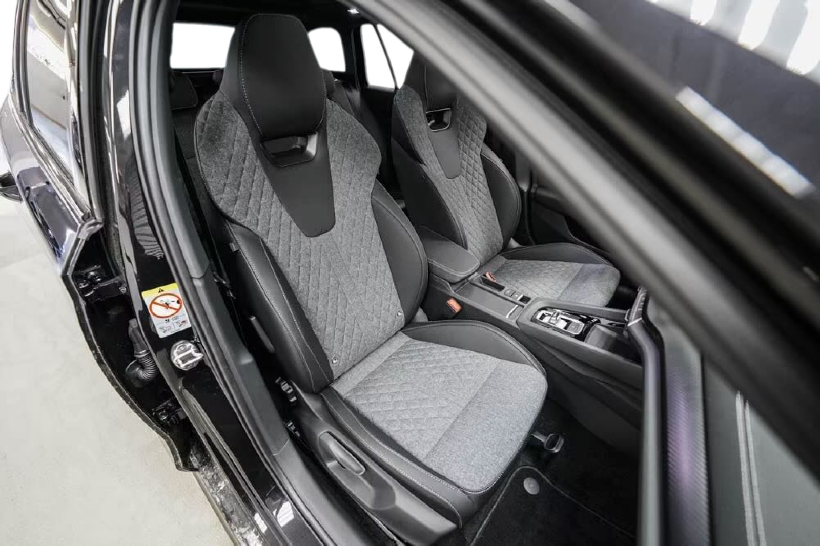 SKODA Octavia Combi 2.0 TSI DSG Sport Line 4x4-image-8