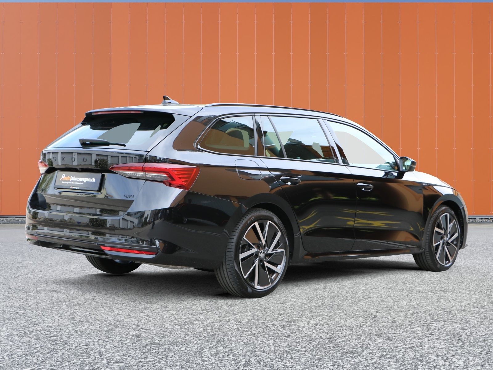 SKODA Octavia Combi 2.0 TSI DSG Sport Line 4x4-image-1