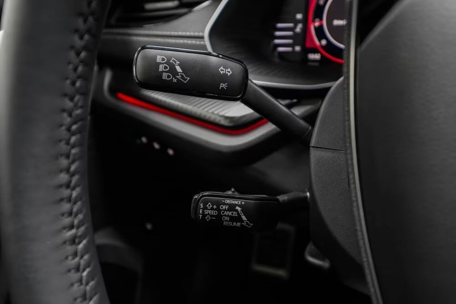 SKODA Octavia Combi 2.0 TSI DSG Sport Line 4x4-image-16