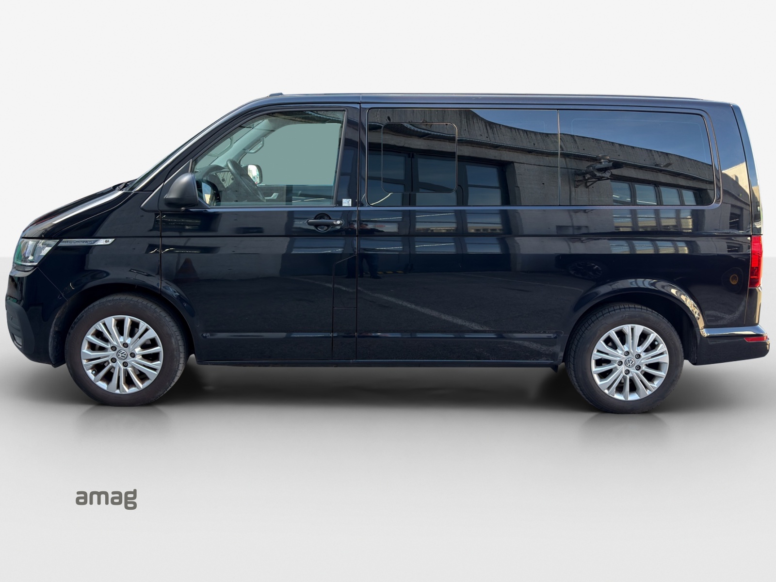 VW T6.1 Multivan 2.0 TDI Family DSG-image-1