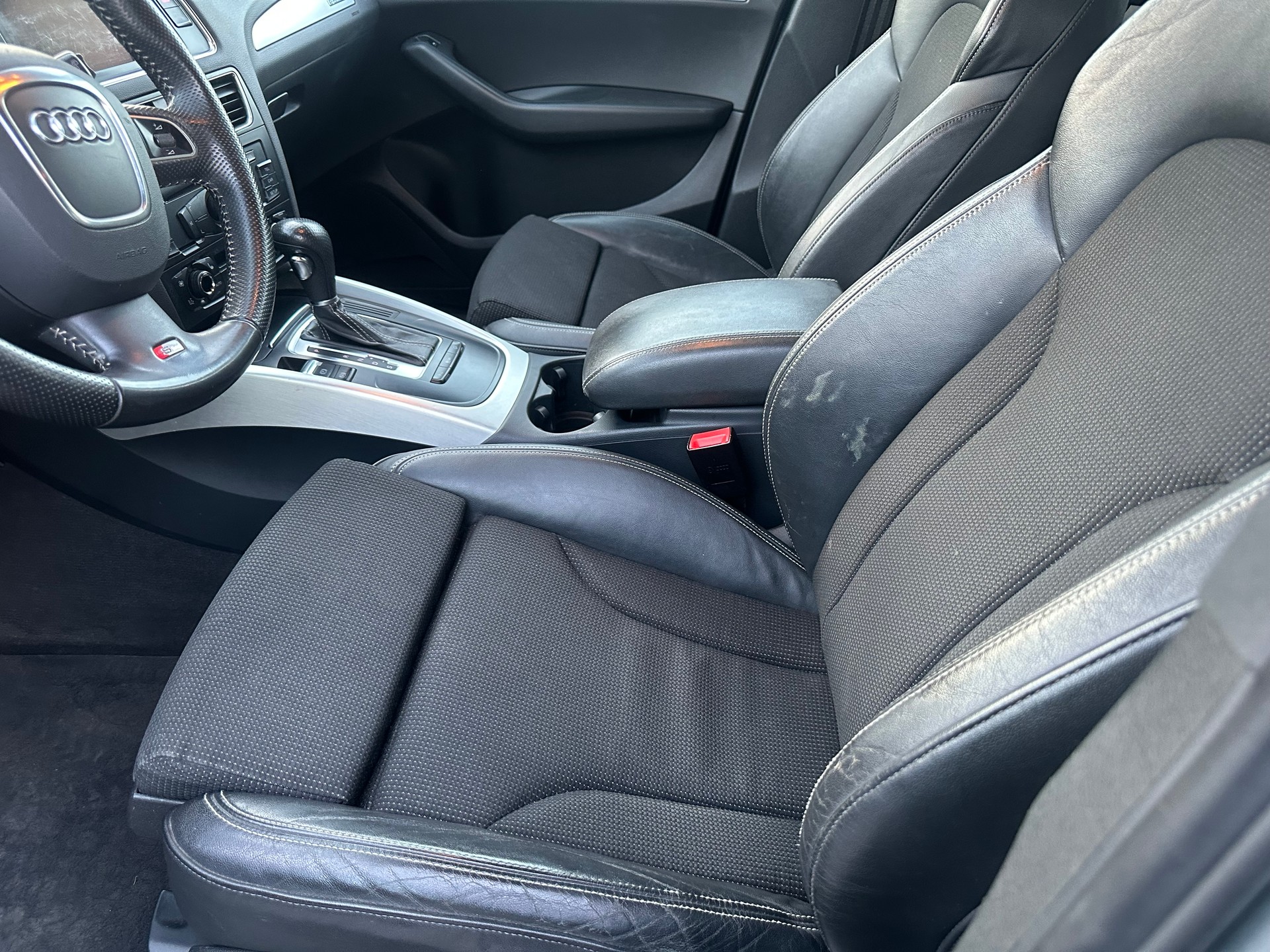 AUDI Q5 3.0 TDI quattro S-tronic-image-3