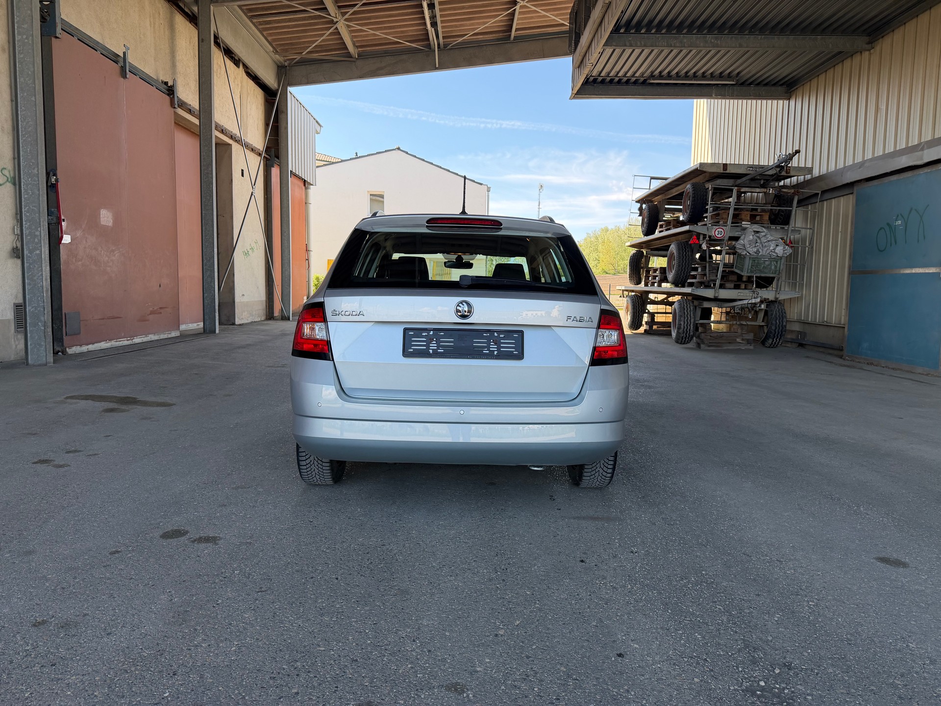 SKODA Fabia 1.2 TSI Ambition DSG-image-2