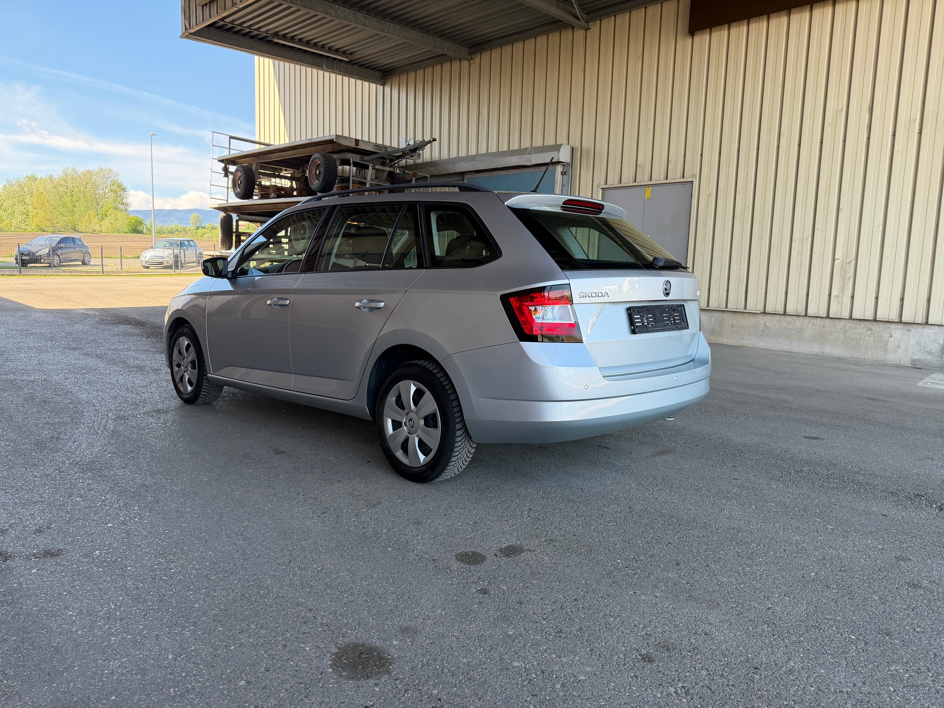 SKODA Fabia 1.2 TSI Ambition DSG-image-1