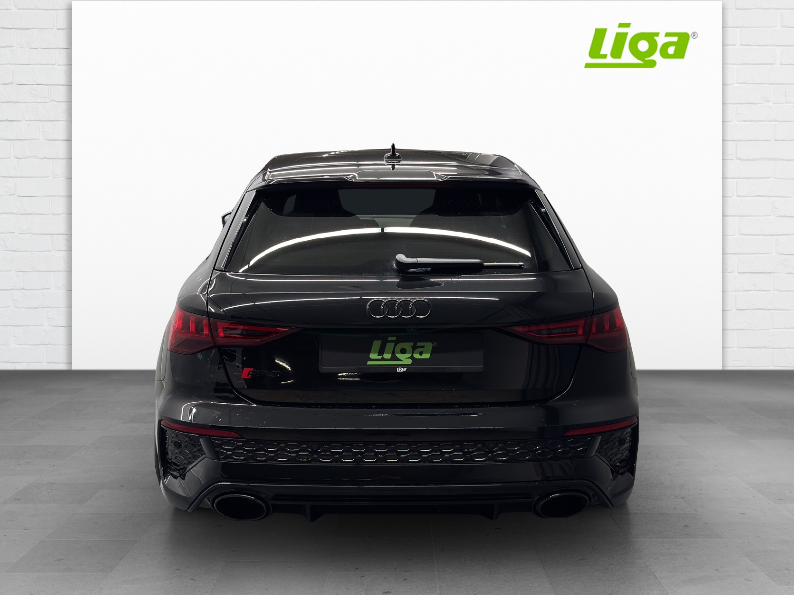 AUDI RS3 Sportback 2.5 TFSI quattro S-Tronic-image-4