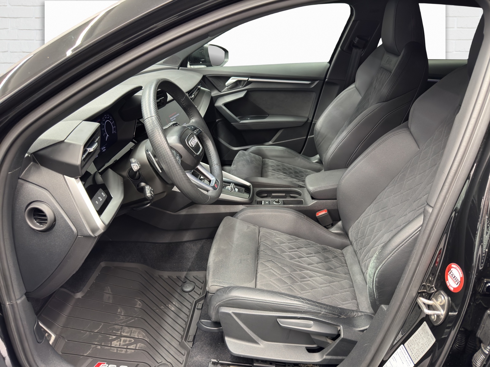 AUDI RS3 Sportback 2.5 TFSI quattro S-Tronic-image-6