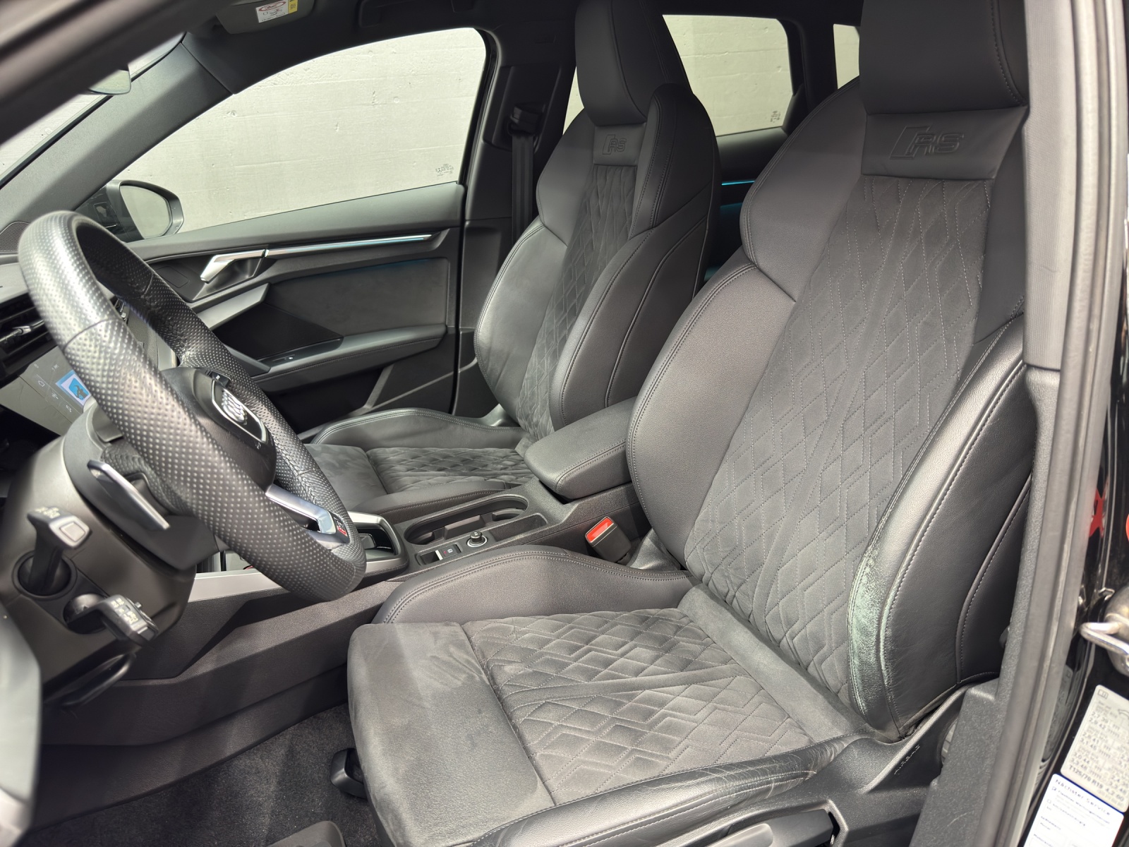 AUDI RS3 Sportback 2.5 TFSI quattro S-Tronic-image-13