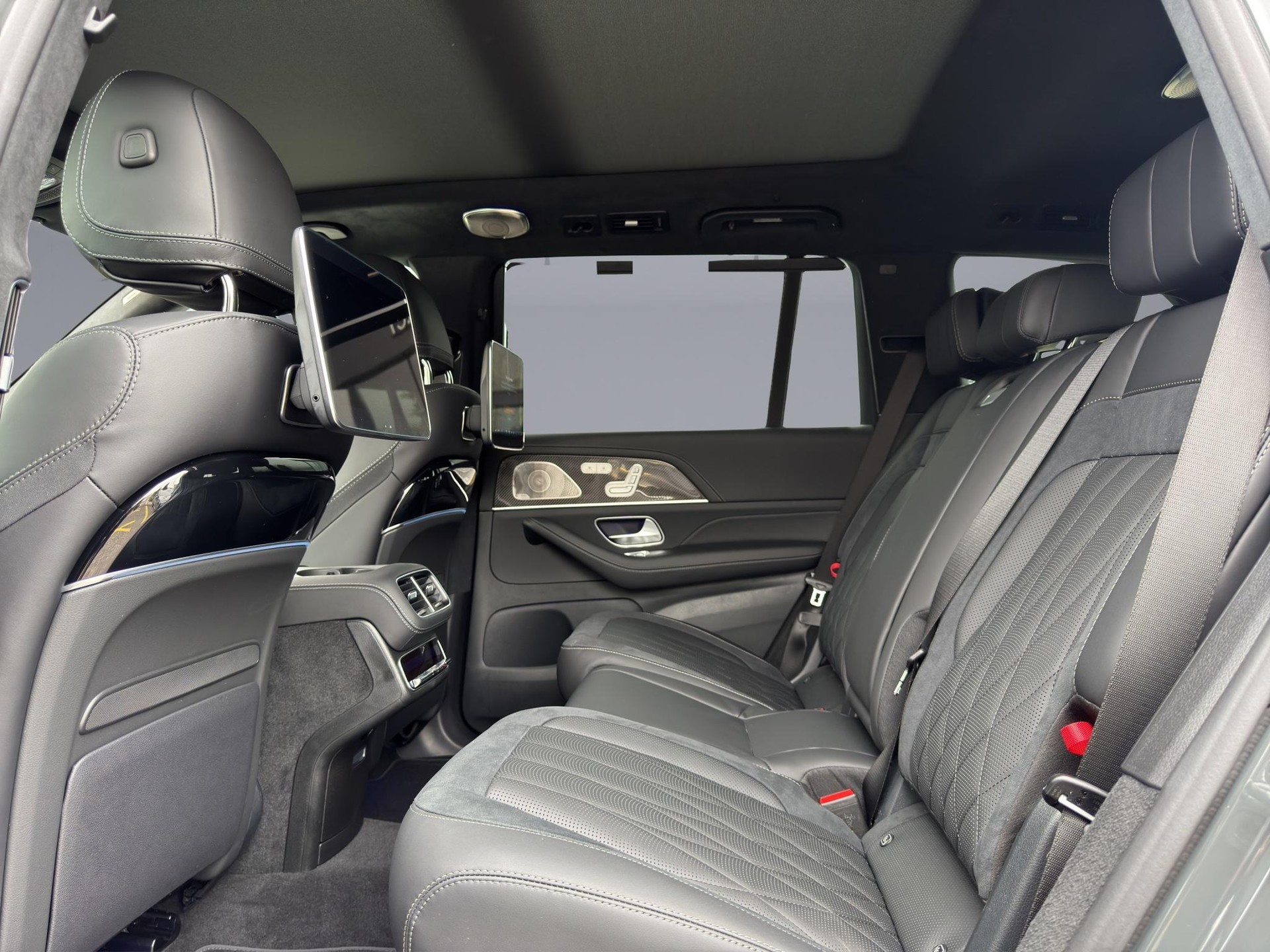 MERCEDES-BENZ GLS 63 AMG 4matic+-image-12