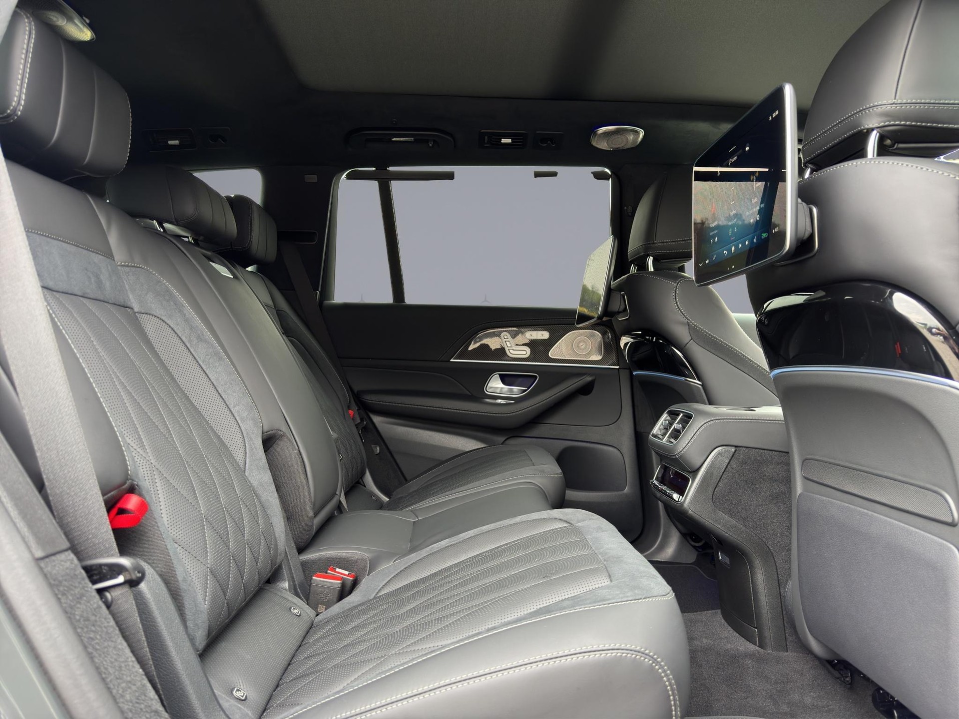 MERCEDES-BENZ GLS 63 AMG 4matic+-image-17