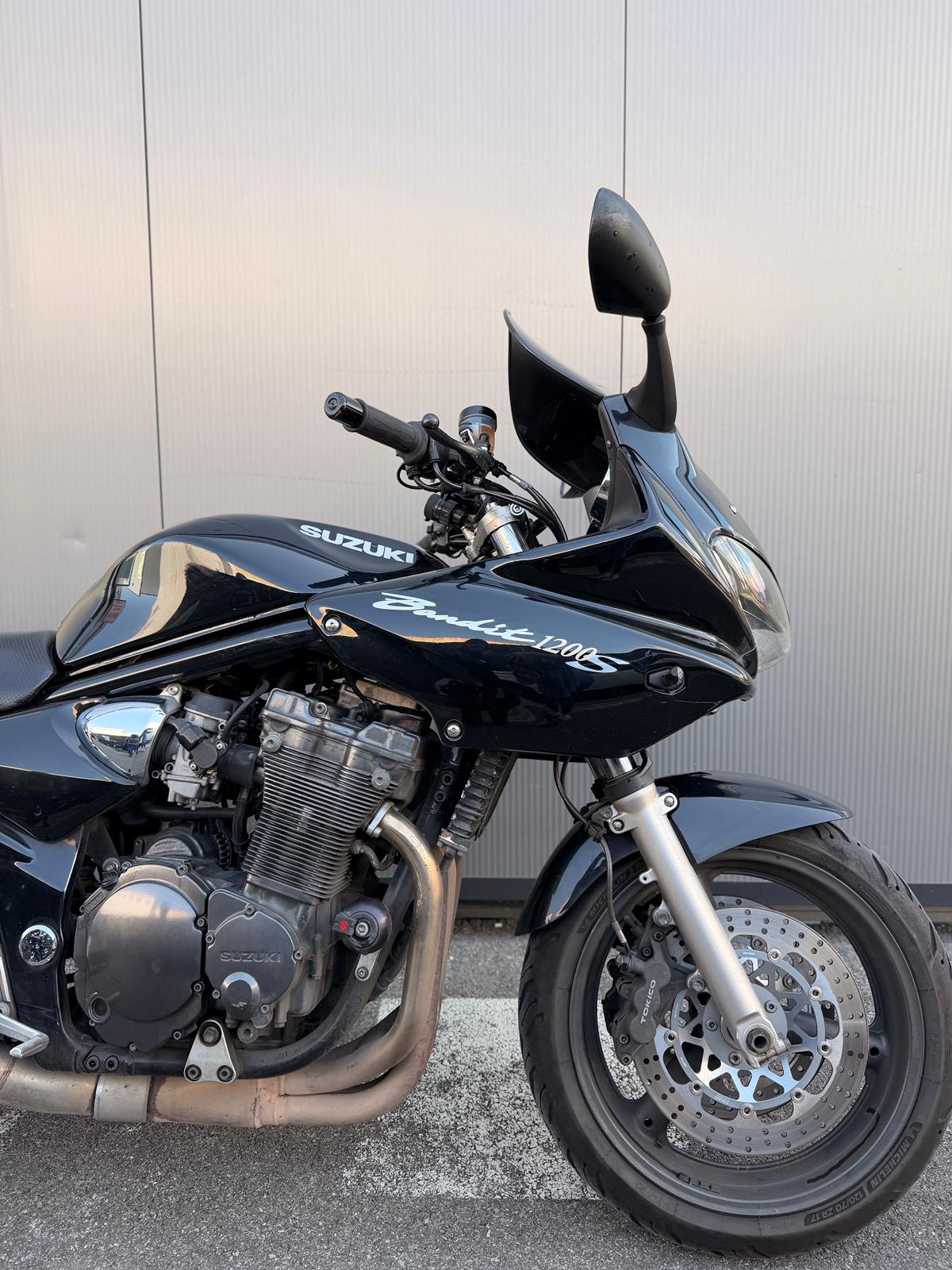 SUZUKI GSF 1200 S Bandit-showroom-element-1