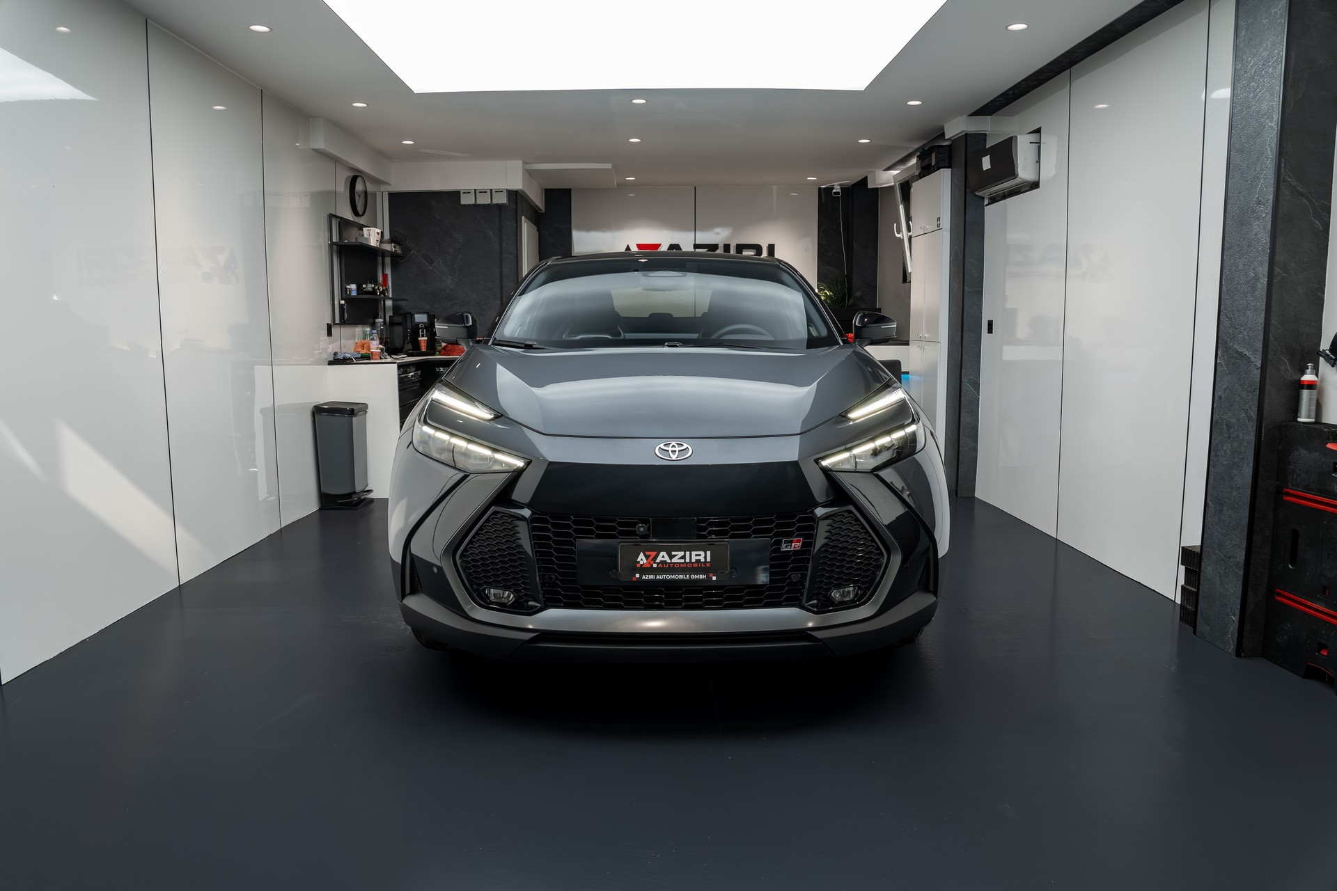 TOYOTA C-HR 2.0 HSD CVT GR Sport Premiere 4WD-image-1