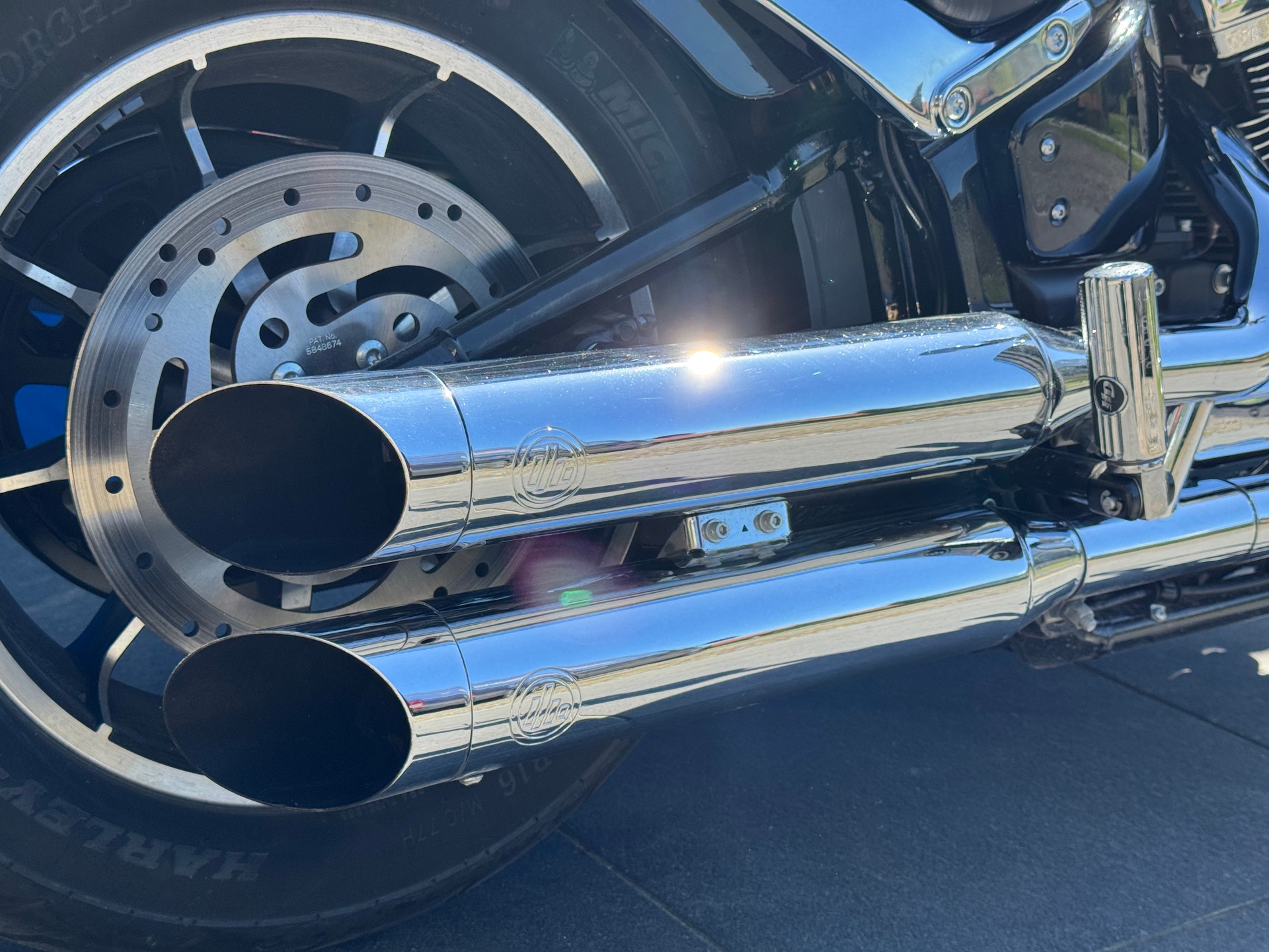 HARLEY-DAVIDSON FXLR Low Rider 107 ABS mit (35 KW)-image-4