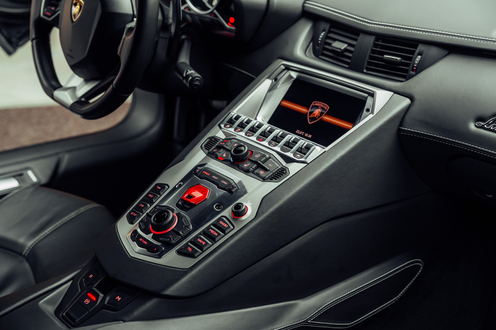 LAMBORGHINI Aventador LP700-4 Coupé E-Gear Grigio Estoque-image-11