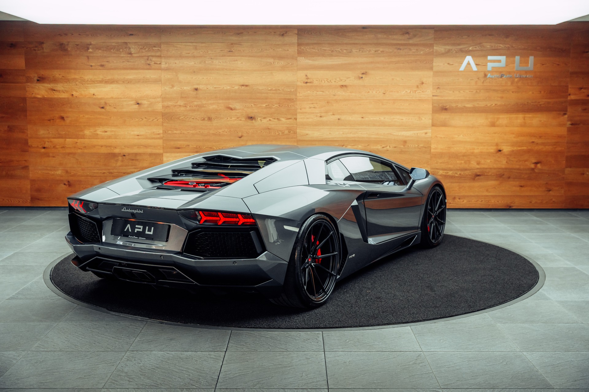 LAMBORGHINI Aventador LP700-4 Coupé E-Gear Grigio Estoque-image-1